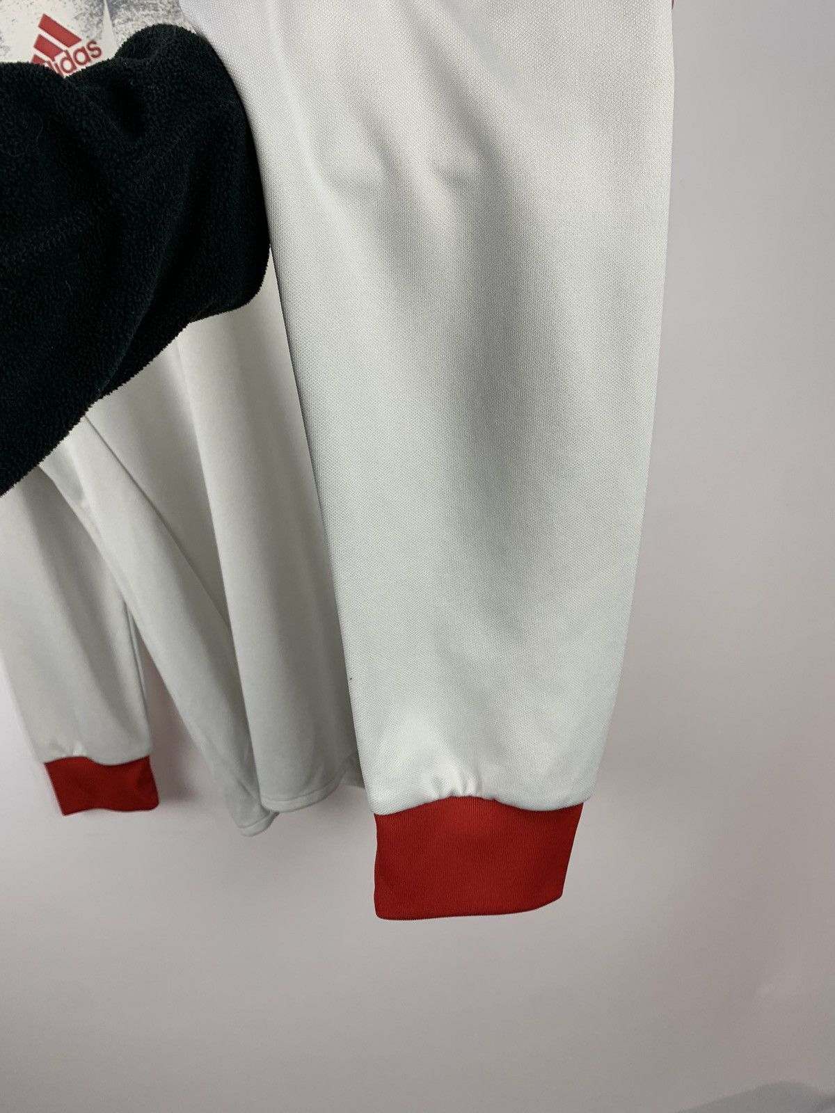 Adidas Vintage Adidas Manchester United Sports Soccer Long Sleeve Size US L / EU 52-54 / 3 - 17 Thumbnail