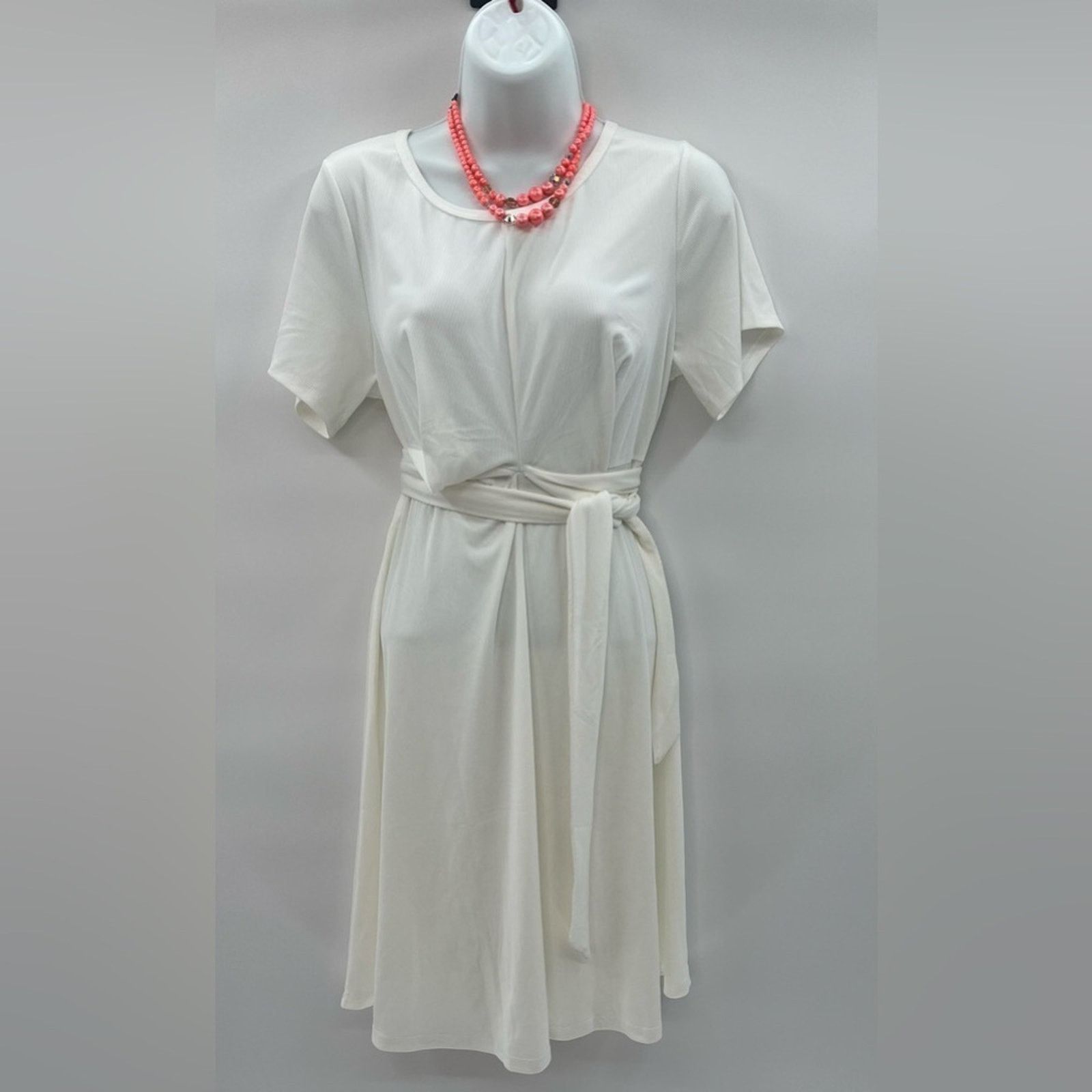 & Other Stories Aiswi Elegant White Dress Size M NWOT Size M / US 6-8 / IT 42-44 - 1 Thumbnail