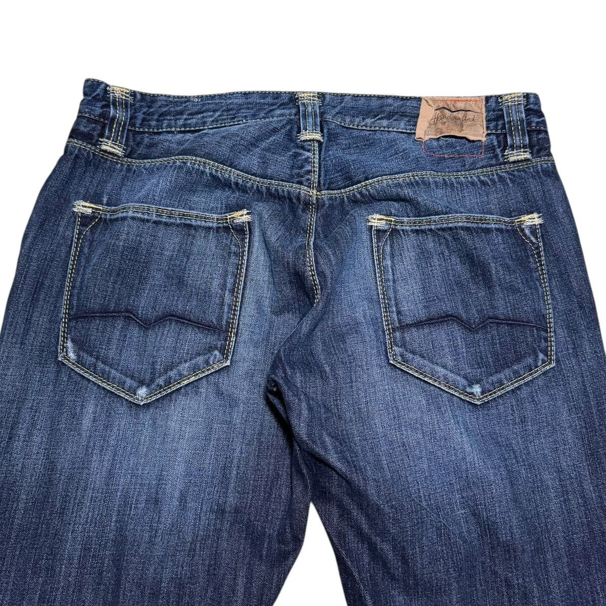 Hugo Boss Hugo Boss Handcrafted Button Fly Dark Wash Jeans Men’s 38x34 Size US 38 / EU 54 - 3 Thumbnail