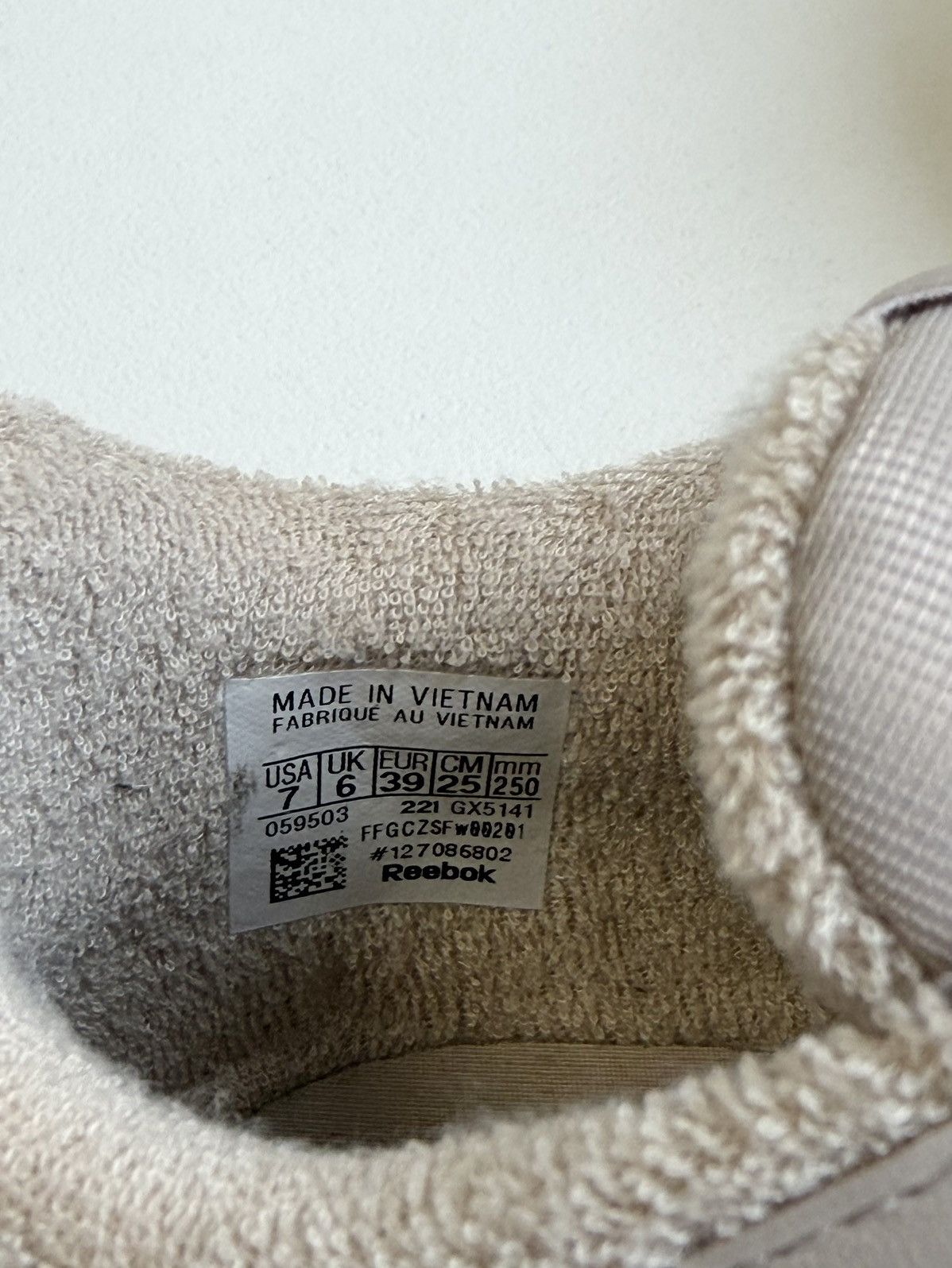 Maison Margiela × Reebok Beige Leather ‘Project 0 CL’ Tabi Sneakers Size US 9 / IT 39 - 18 Thumbnail