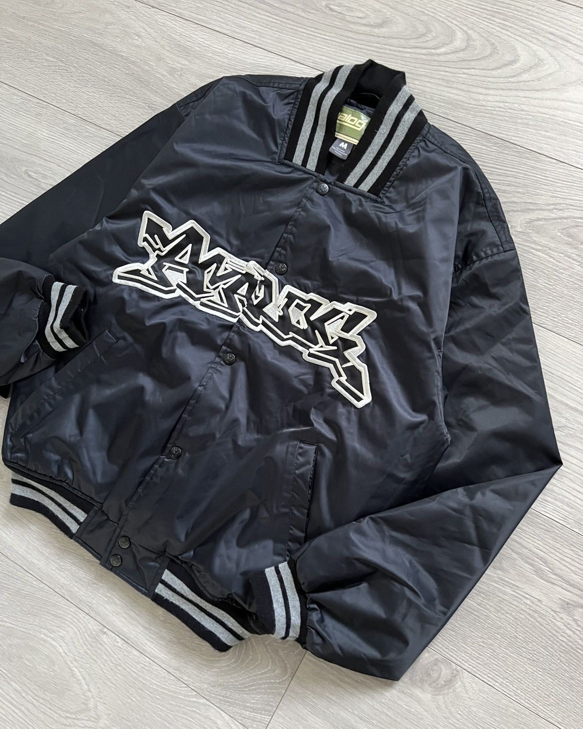 Analog Burton Analog 00s Graffiti Logo Padded Stadium Bomber Jacket Size US M / EU 48-50 / 2 - 4 Thumbnail