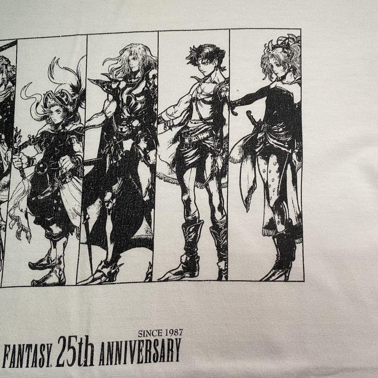Vintage Final Fantasy Video Game 25th Anniversary Limited Tshirt Size US L / EU 52-54 / 3 - 9 Thumbnail