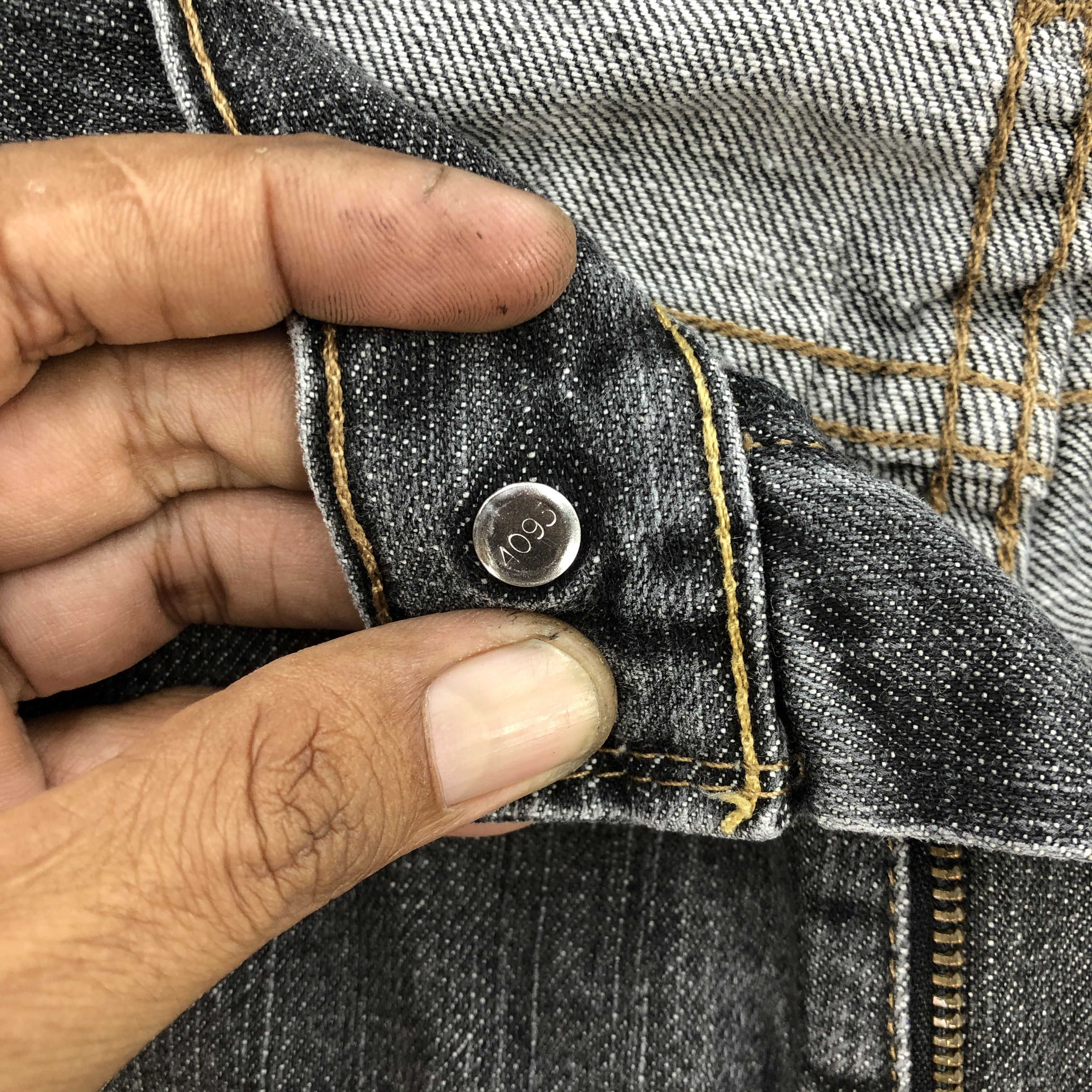 Levi's Vintage Levis Distressed Jeans Levi's Faded Black Denim Size US 38 / EU 54 - 7 Thumbnail
