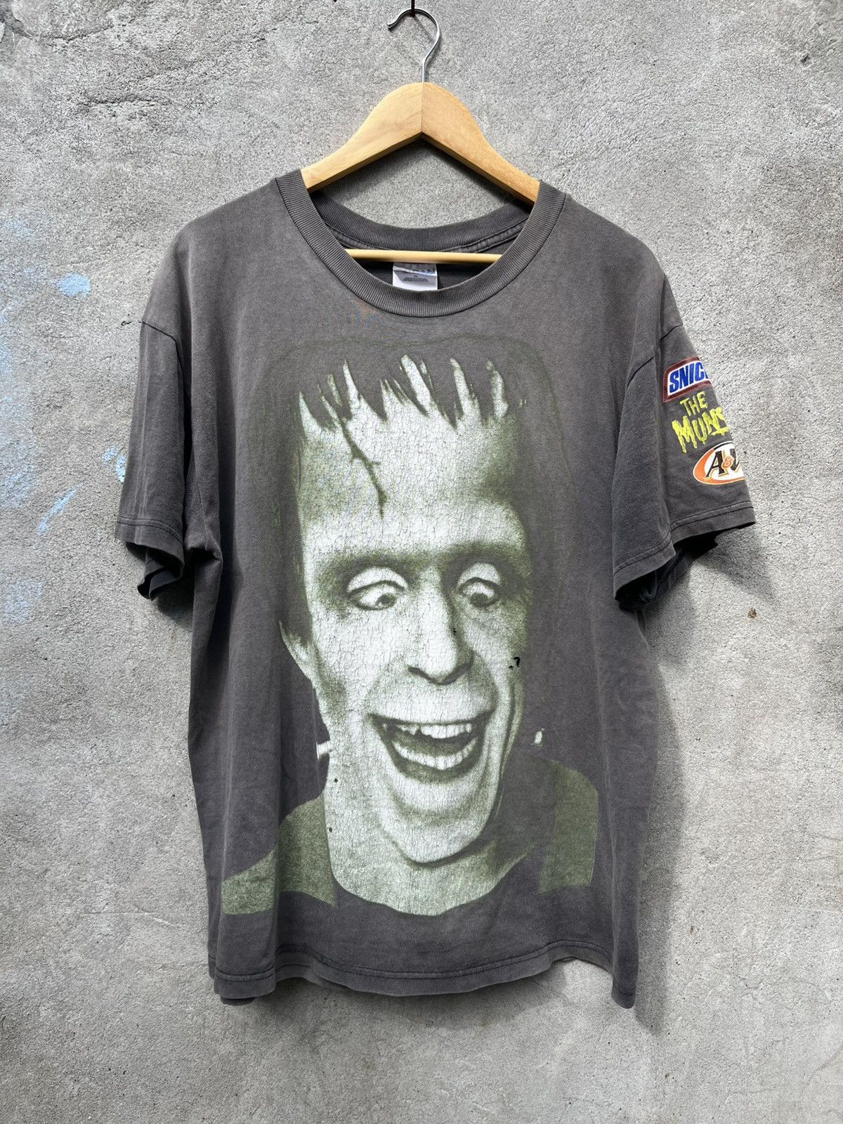 Vintage Vintage 1998 The Munsters Size US L / EU 52-54 / 3 - 1 Thumbnail