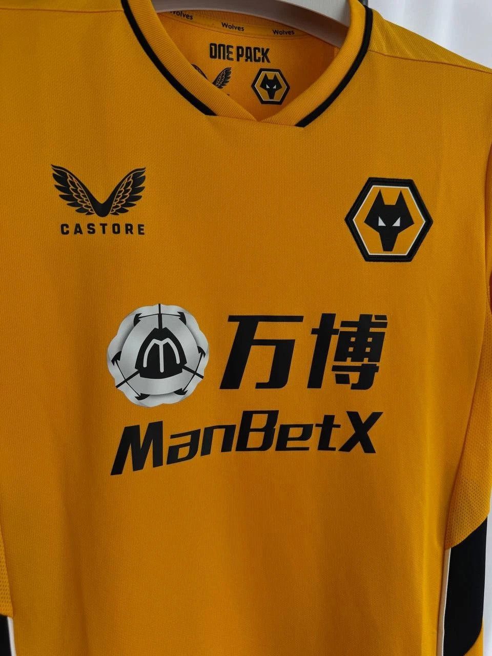 Castore Wolverhampton Wanderers Official Castore WOLVES 2021/2022 Size US S / EU 44-46 / 1 - 5 Thumbnail