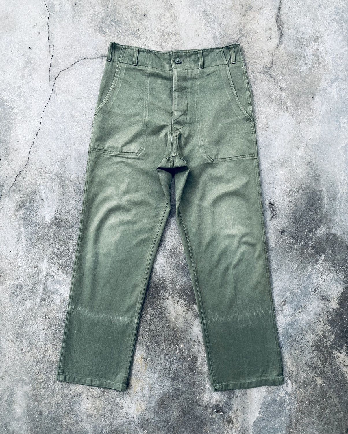 Vintage Vintage Army HBT Baker Pants Distressed Size US 32 / EU 48 - 1 Thumbnail