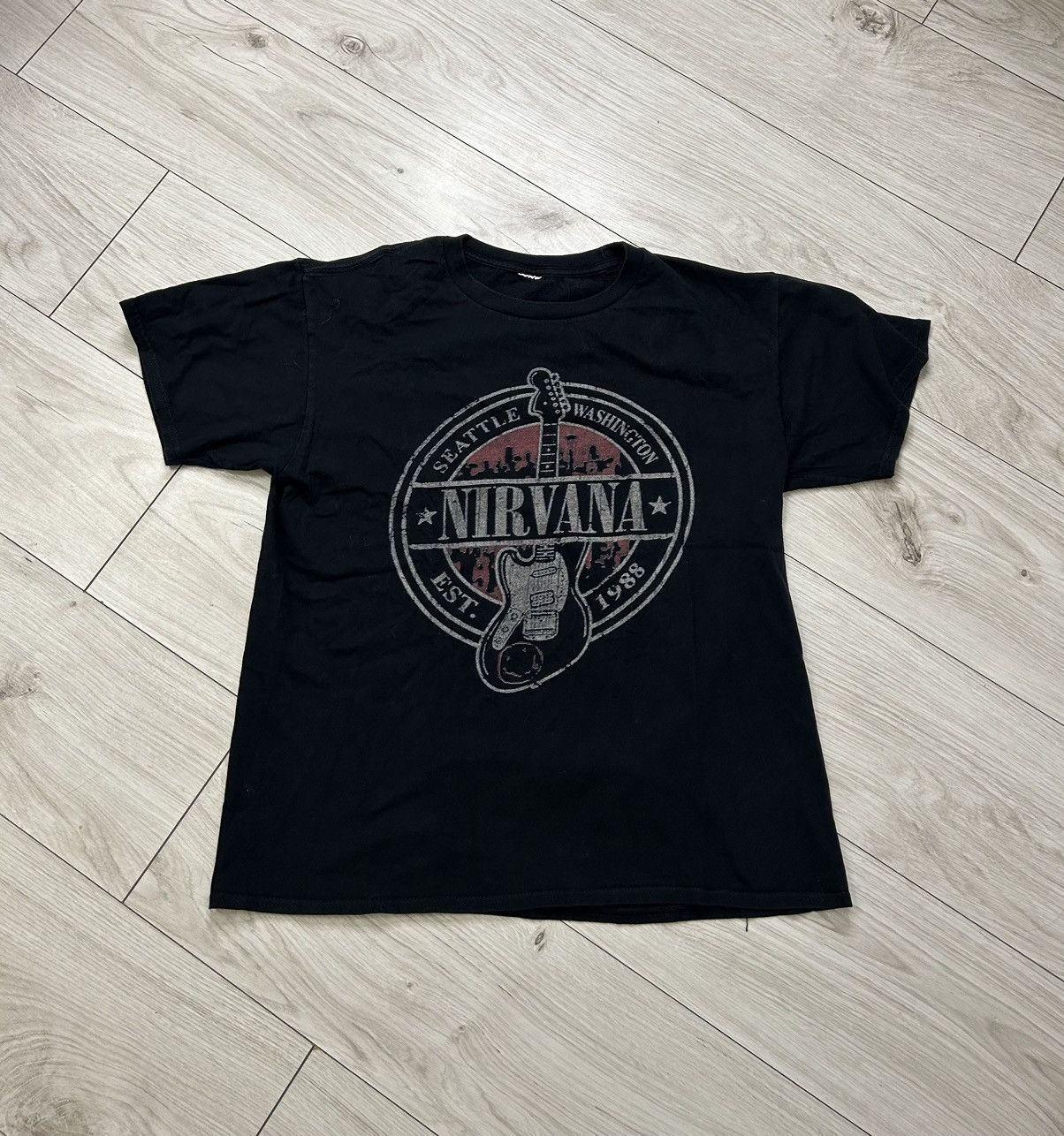 Band Tees × Gildan × Nirvana NIRVANA Seattle Washington Gildan 2011 SWAG tee,sz Size US M / EU 48-50 / 2 - 1 Thumbnail