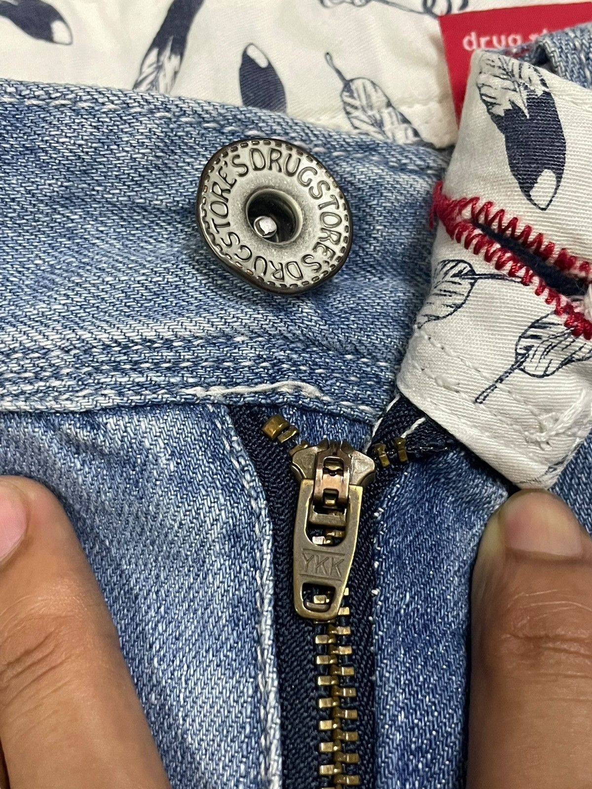 Japanese Brand Drug Store’s Women Denim Cute Print Out Logo Blue Wash Jeans Size 31" - 12 Thumbnail