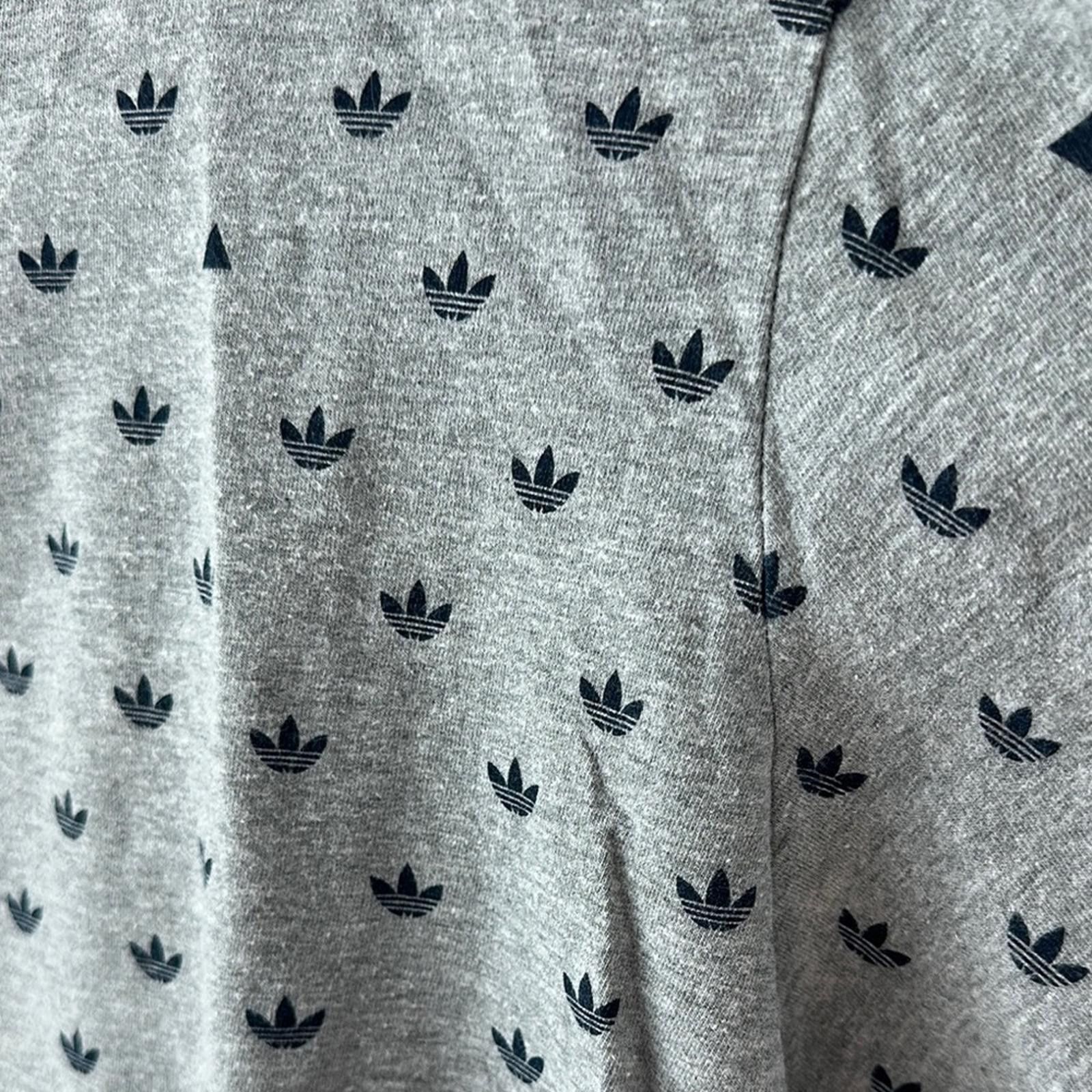 Adidas Adidas Gray Short Sleeve Tee with Pattern Size US L / EU 52-54 / 3 - 3 Thumbnail