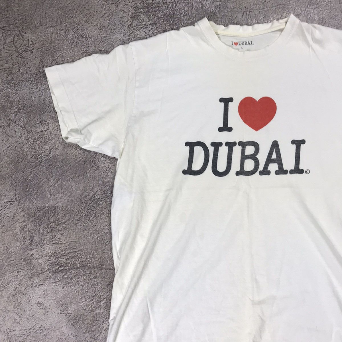 Vintage Vintage Y2K Graphic Tee I Love Dubai Streetwear Sun Faded L Size US L / EU 52-54 / 3 - 3 Thumbnail