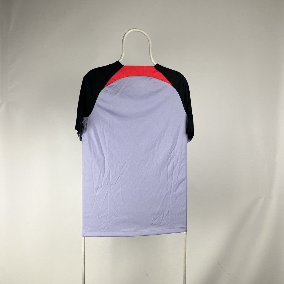 Nike Nike Liverpool FC Training Jersey Purple Size L Size US L / EU 52-54 / 3 - 2 Thumbnail