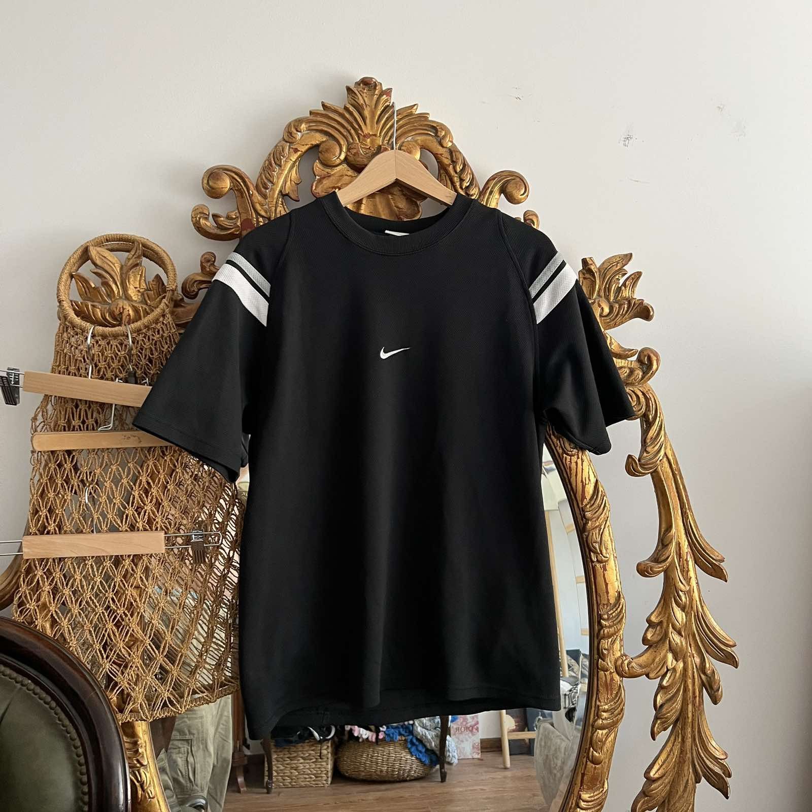 Nike Center Logo T Shirt Tee Vintage Sz M