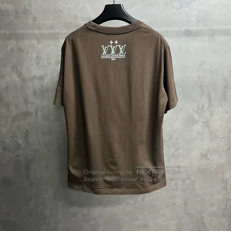 Louis Vuitton Louis Vuitton 25 brown graphic printed crew neck short sle Size US XL / EU 56 / 4 - 5 Thumbnail