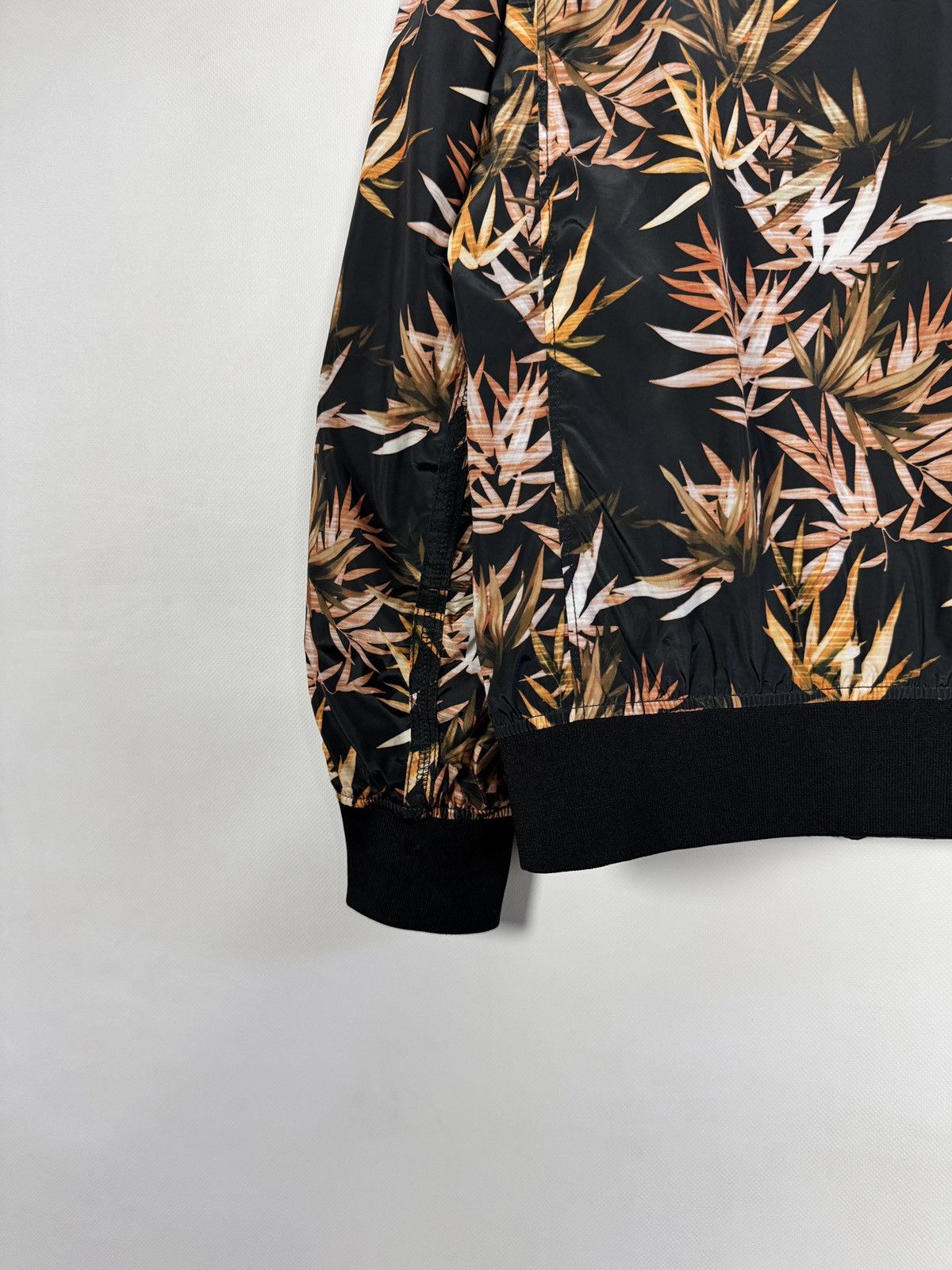 Scotch & Soda Scotch & Soda Lightweight Hooded Jacket Leaf Print Size M Size US M / EU 48-50 / 2 - 15 Thumbnail