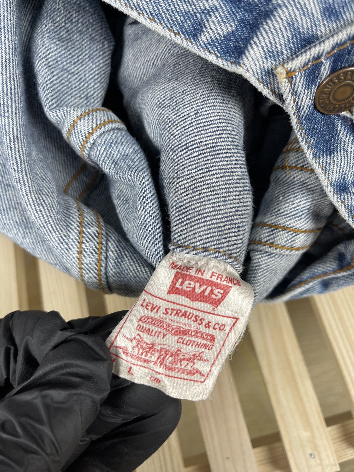 Levi's Levi’s vintage 80s blue faded made in France denim jacket Size XS / US 0-2 / IT 36-38 - 15 Thumbnail