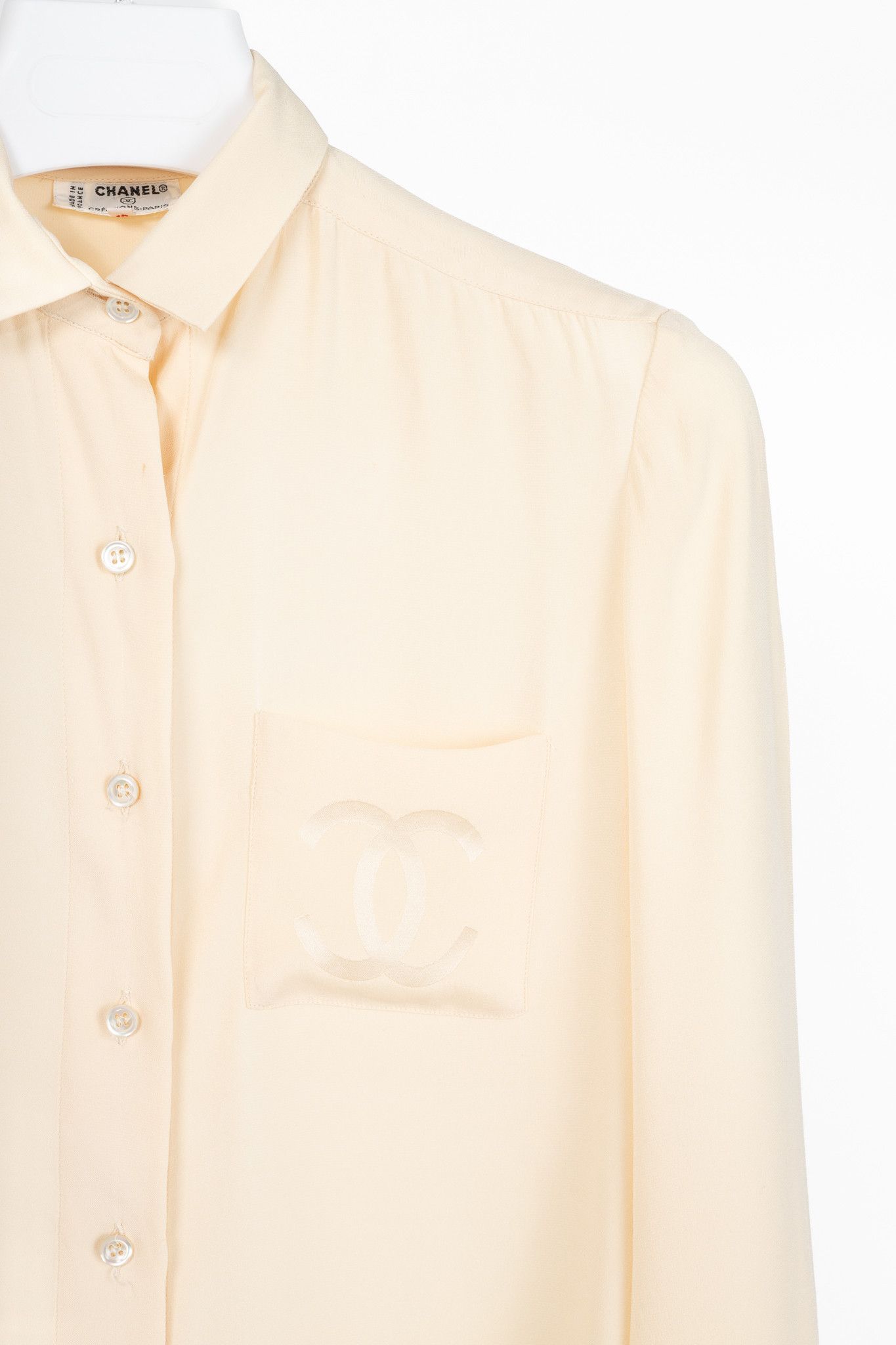 Chanel Chanel 70's-Vintage Cream Silk CC-Pocket Buttoned Blouse Size M / US 6-8 / IT 42-44 - 5 Thumbnail