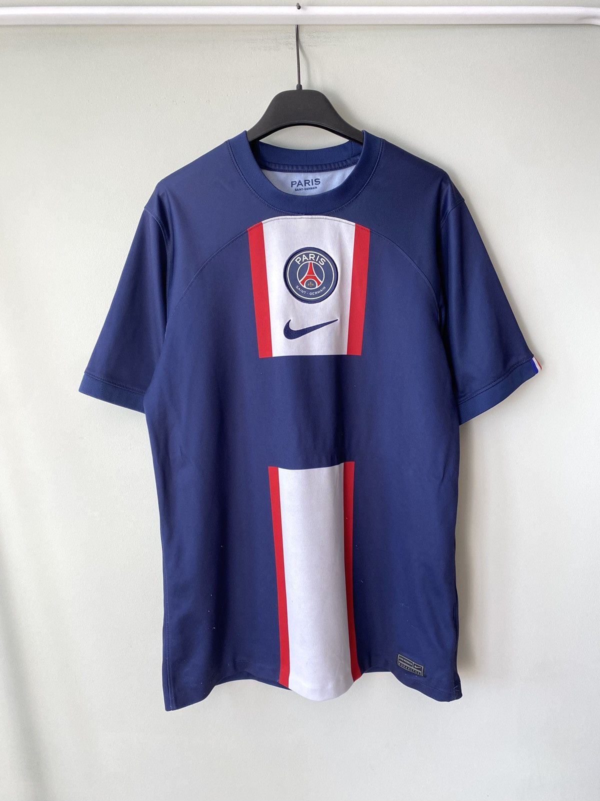 Nike 2022/23 PSG NIKE Paris Saint Germain stadium home jersey Size US L / EU 52-54 / 3 - 1 Thumbnail