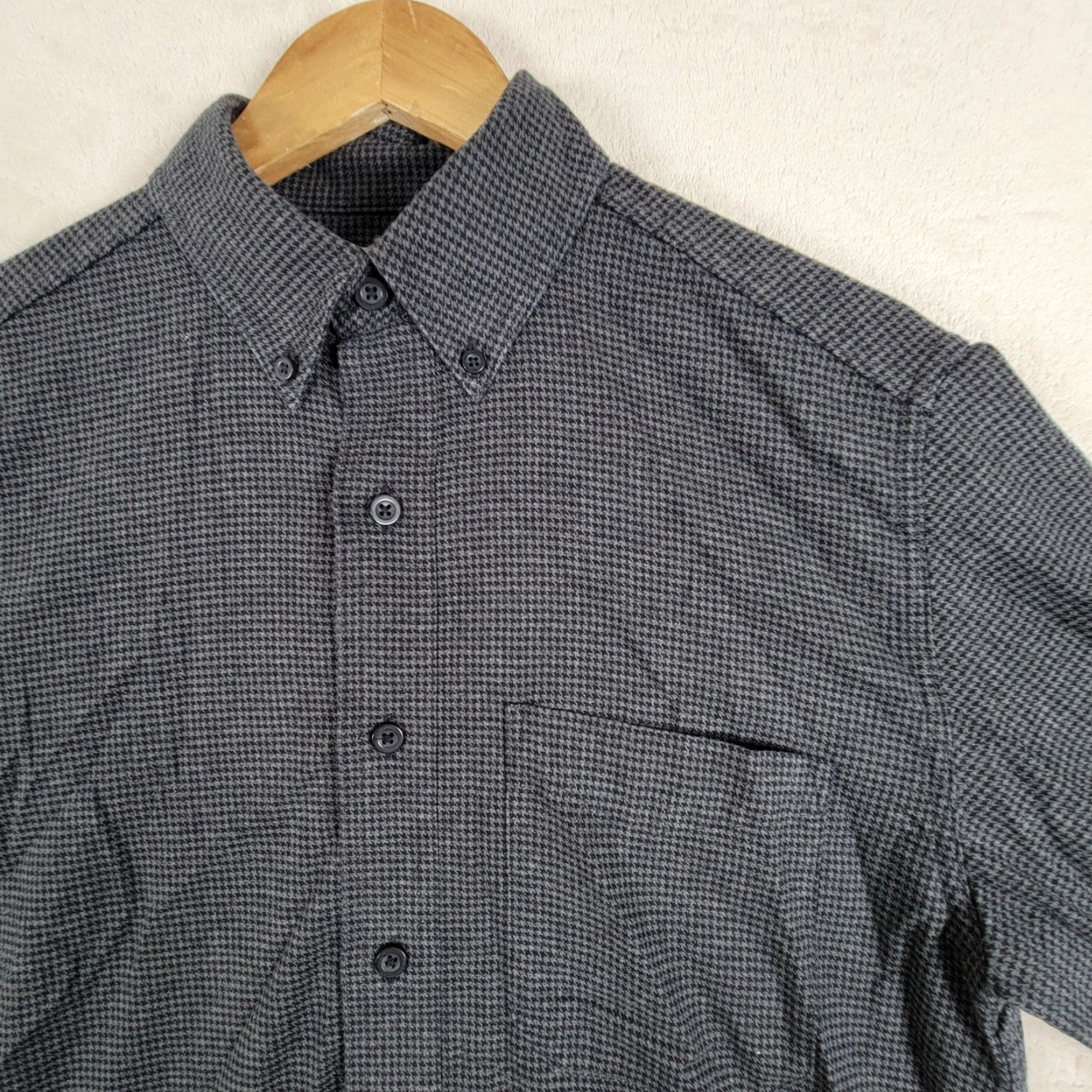 Vintage LL Bean Men's S Heavy Houndstooth Button Down Shirt Gray/Blk Long Sleeve Cotton Size US S / EU 44-46 / 1 - 3 Thumbnail