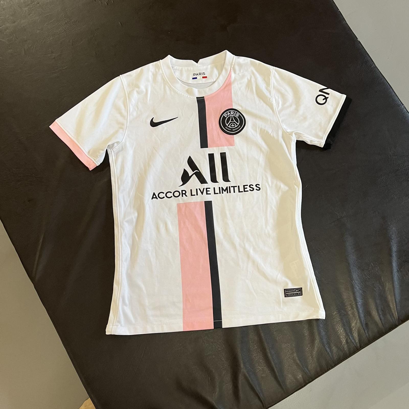Jordan Brand PSG PARIS SAINT-GERMAIN 2019 2020 FOOTBALL SOCCER JERSEY Size US S / EU 44-46 / 1 - 1 Thumbnail