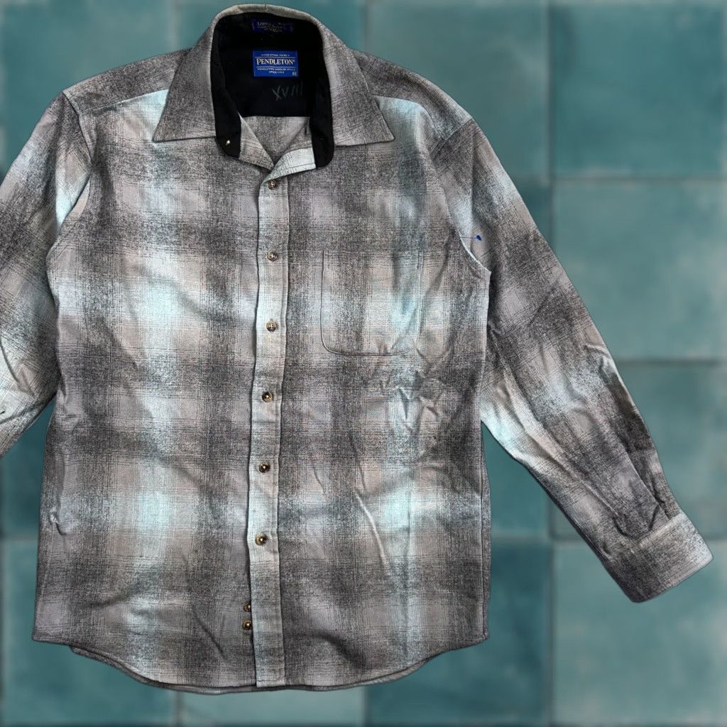 Pendleton VINTAGE Pendleton Men's Wool Plaid Button-Up Shirt Casual Fall Winter Cold Weather 90s Small Size US M / EU 48-50 / 2 - 1 Thumbnail