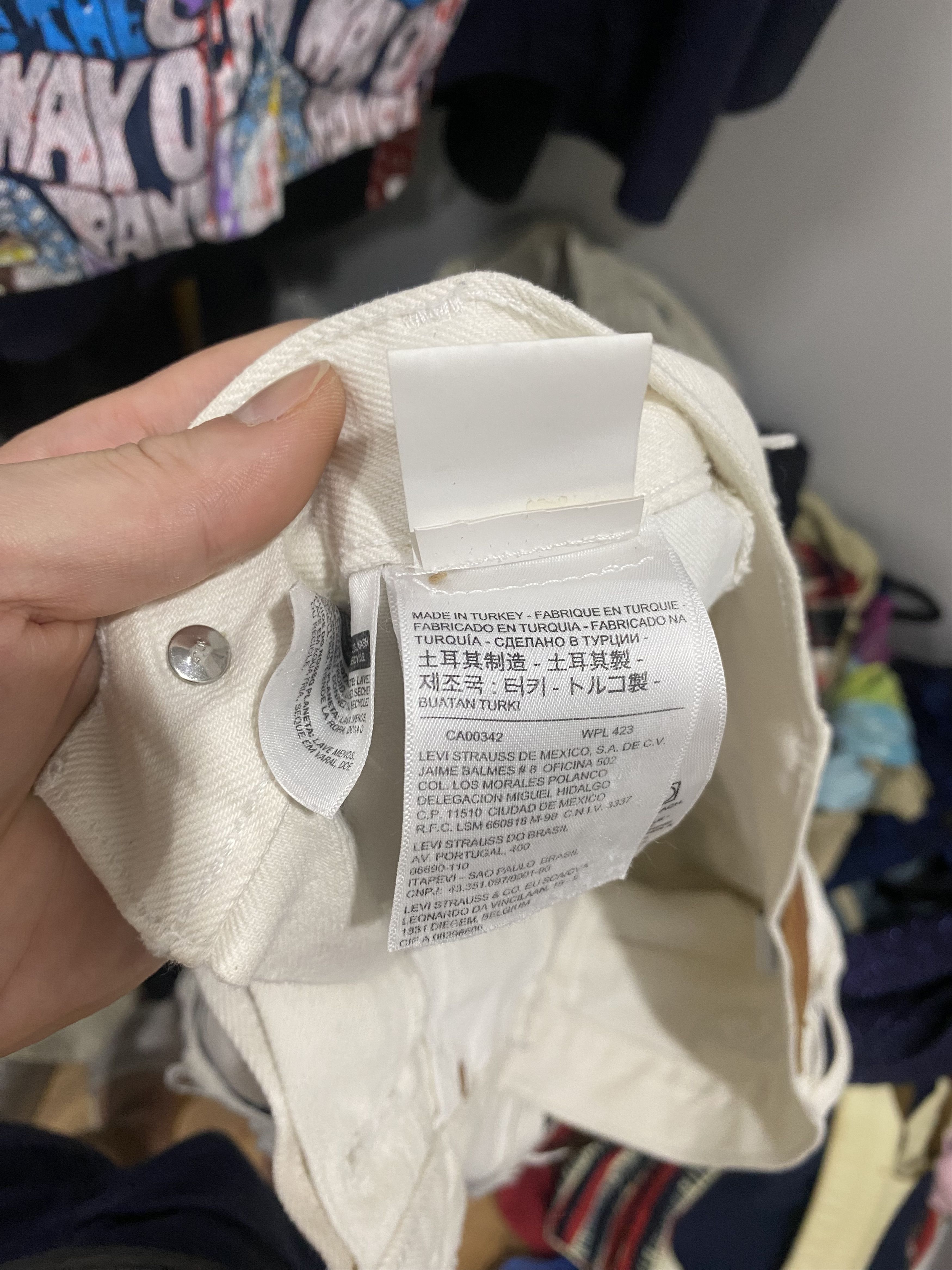Levi's × Vetements Vetements x Levi’s White Tribal Patchwork Denim Size US 31 - 7 Thumbnail