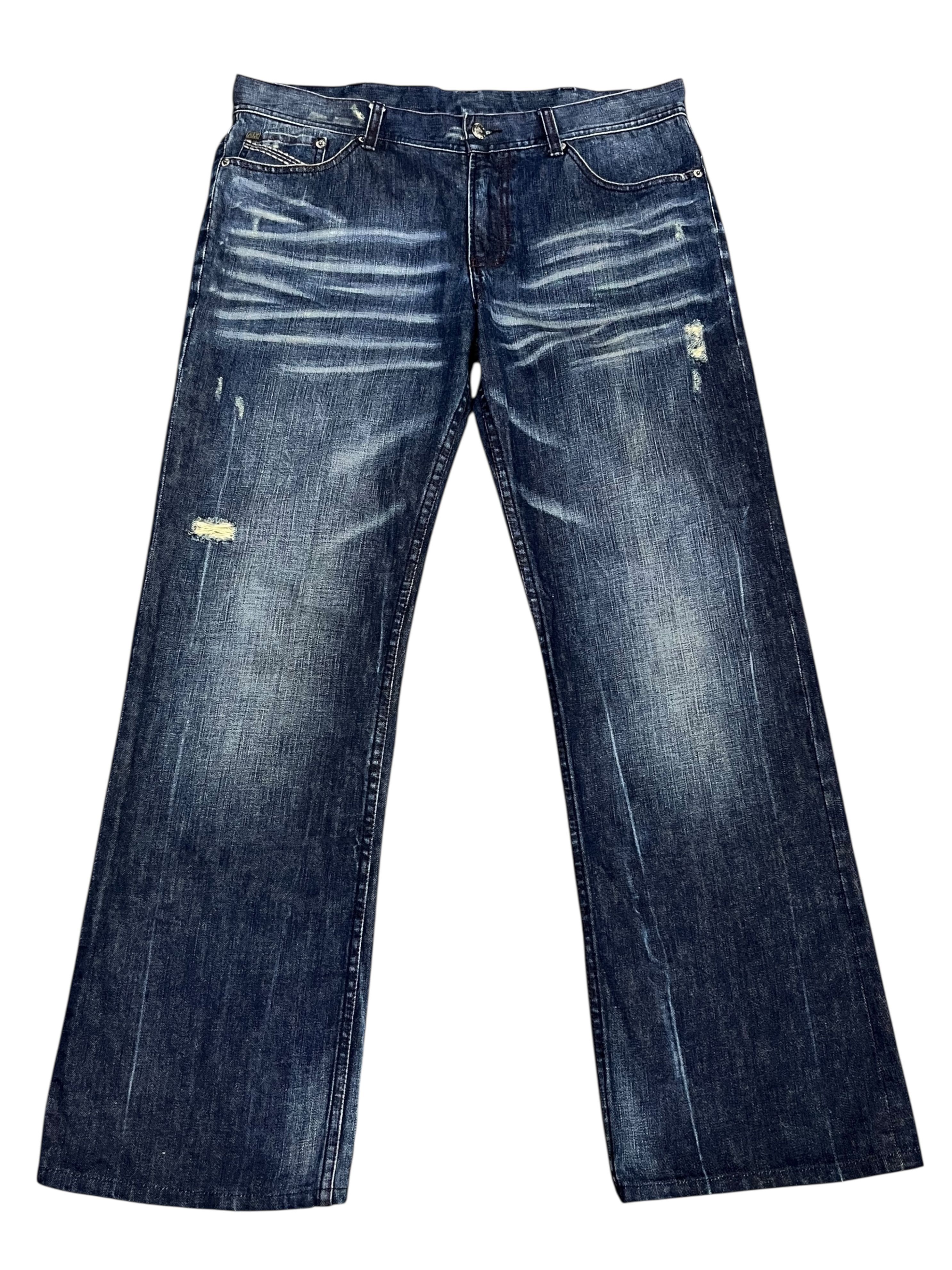 Armani Exchange Rare🔥Armani Exchange Distressed Jeans Flying Eagle Edition Size US 36 / EU 52 - 4 Thumbnail