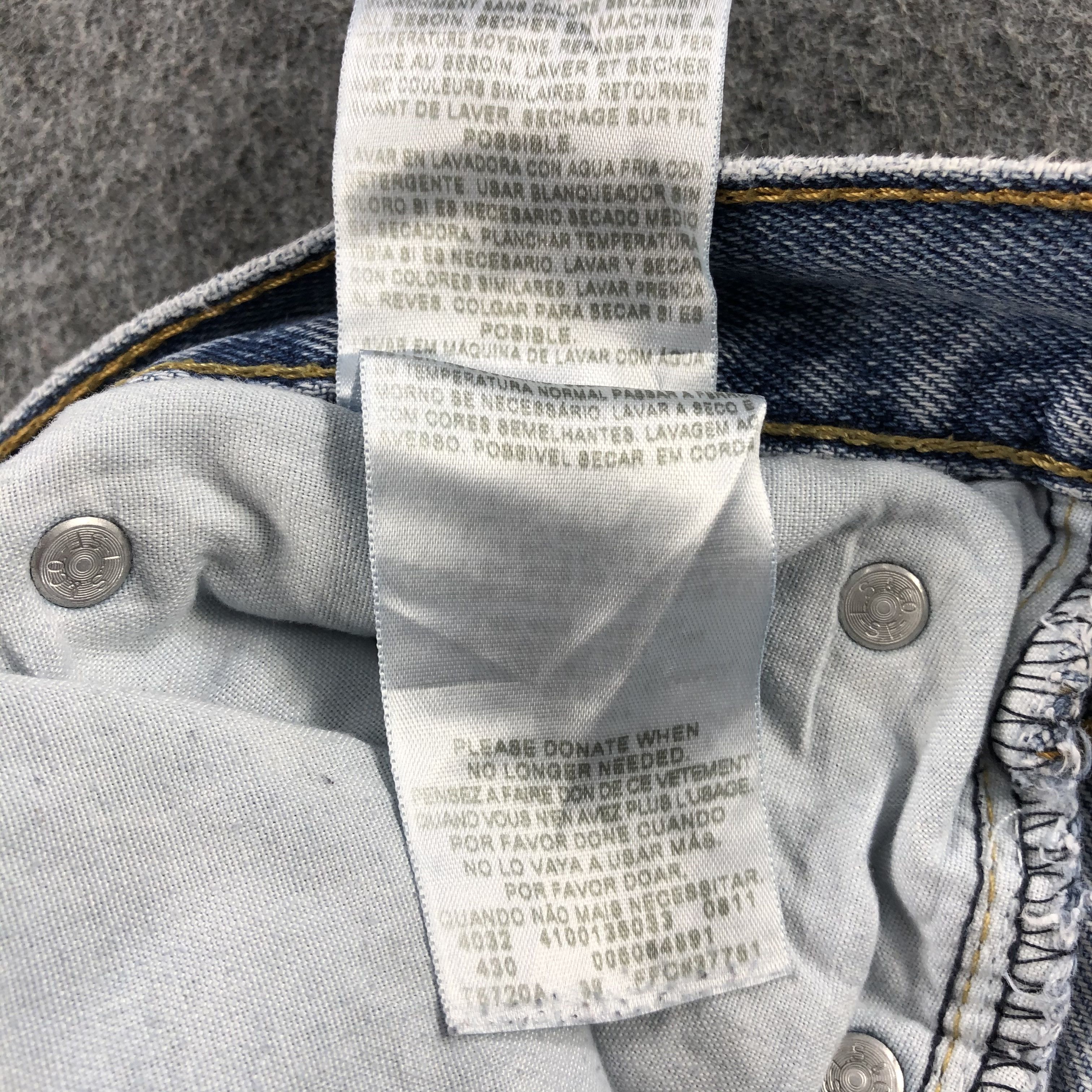 Levi's Vintage Blue Wash Levis 505 Jeans-J1624 Size US 35 - 11 Thumbnail