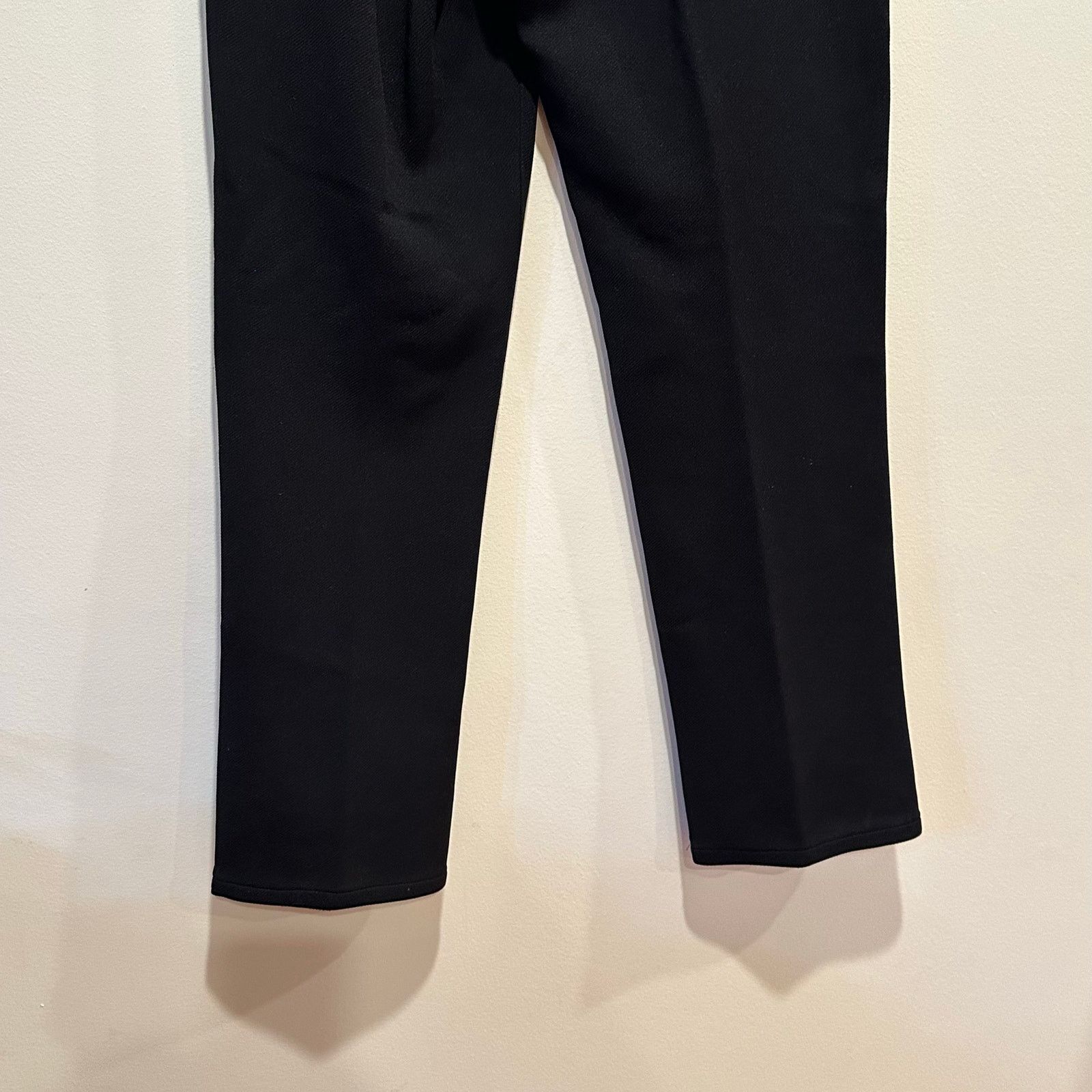 St. John St. John Sport Black Pants sz 8 Size 30" / US 8 / IT 44 - 4 Thumbnail