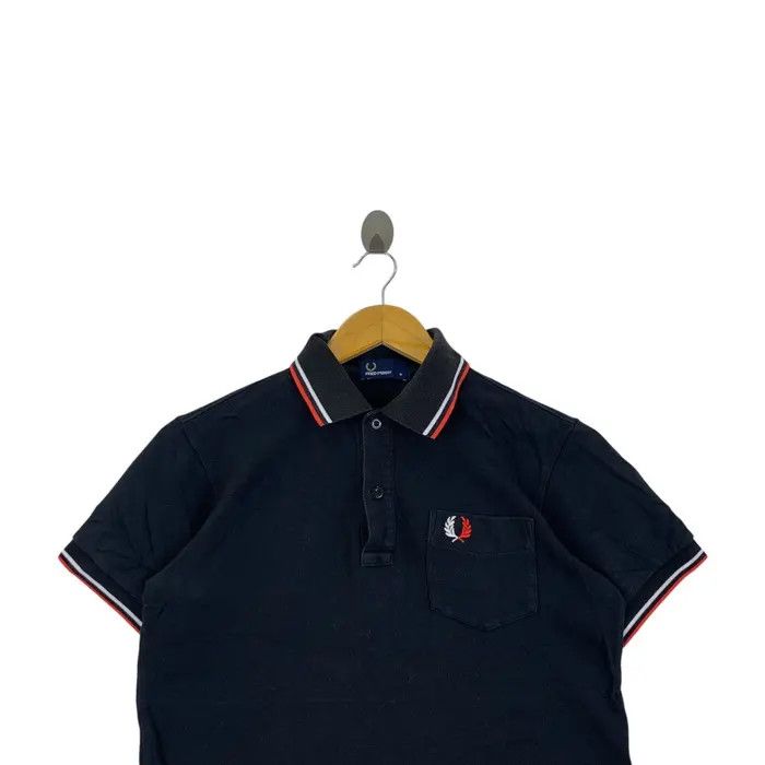 Fred Perry FRED PERRY Red Twin Tipped Laurel Wreath Polo Tee Shirt Size US M / EU 48-50 / 2 - 2 Thumbnail