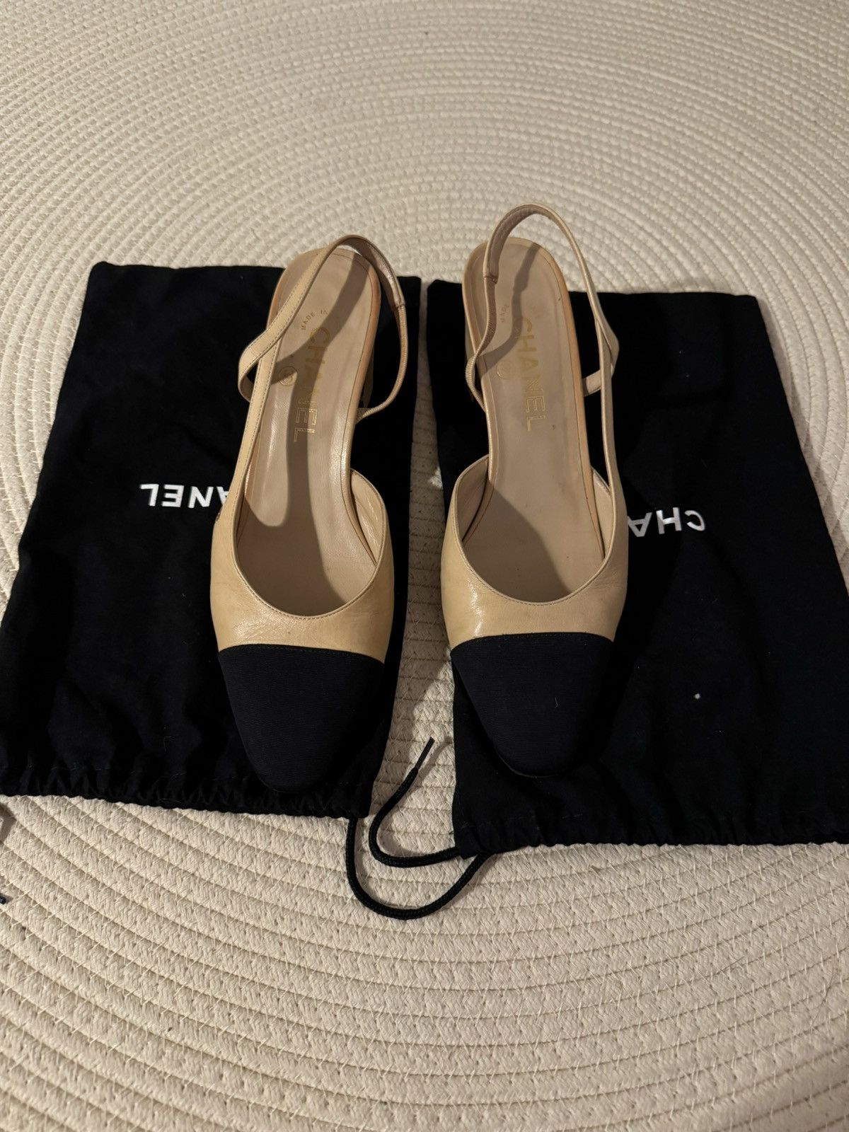 Chanel Chanel SLINGBACKS Goatskin & Grosgrain Beige & Black Size US 8 / IT 38 - 4 Thumbnail