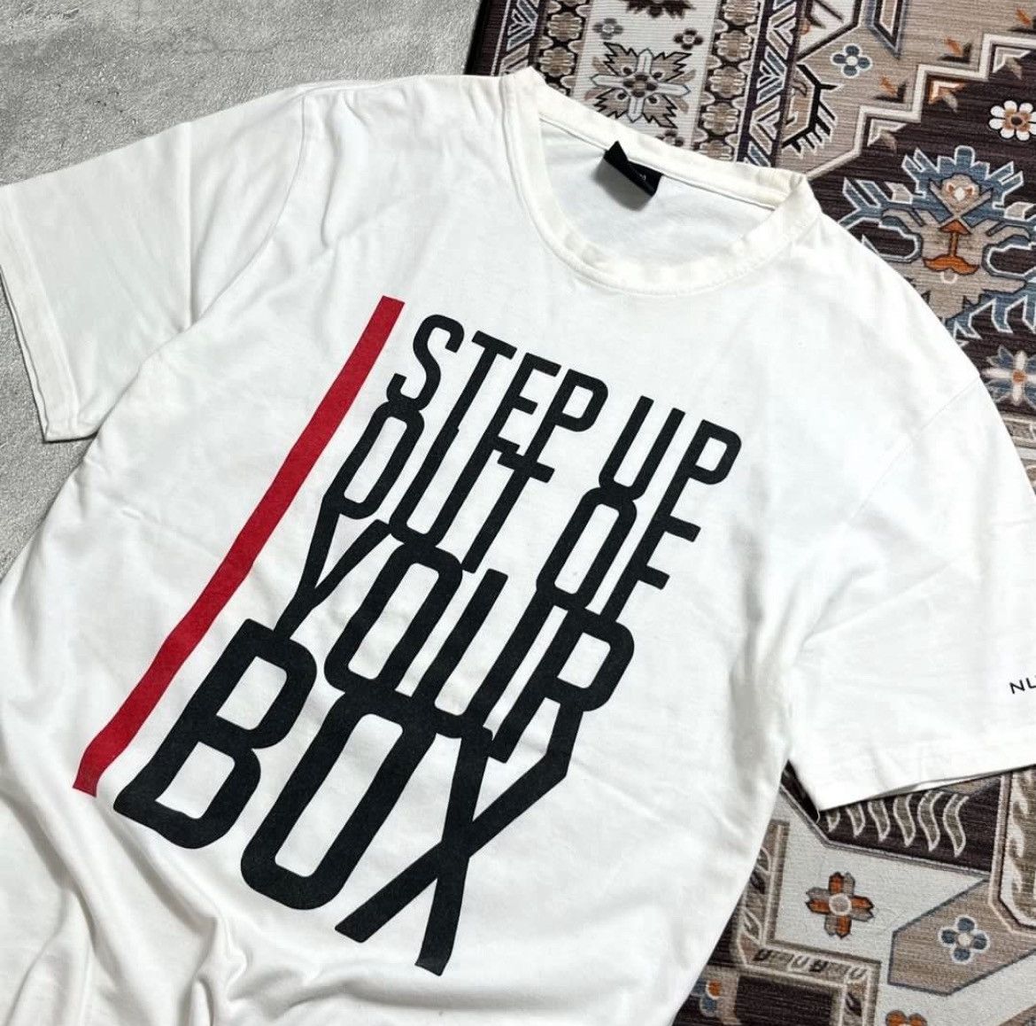 Number (N)ine Number Nine Step Up Out of Your box T shirt Size US L / EU 52-54 / 3 - 2 Thumbnail