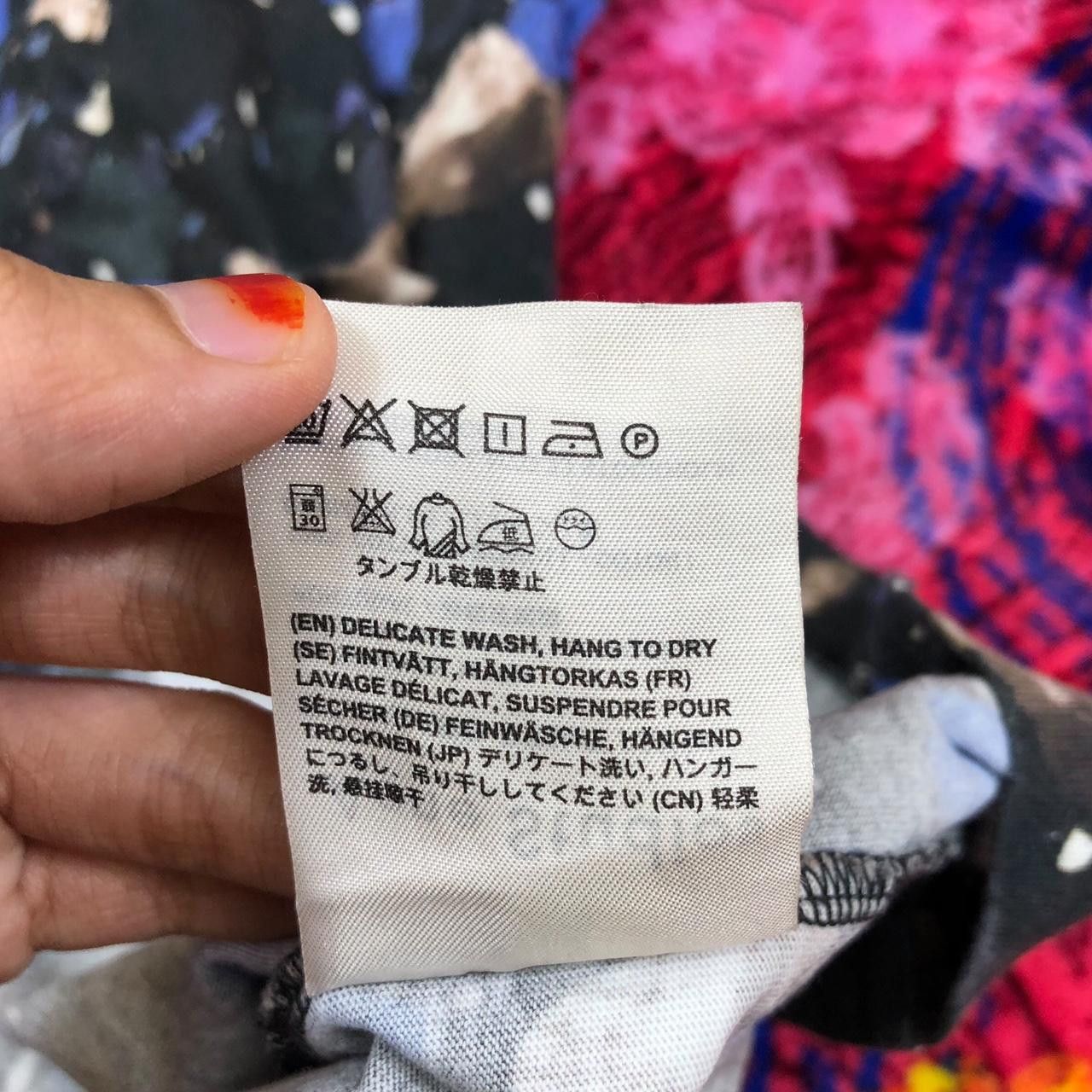Acne Studios ACNE STUDIOS Standard Print AW 2014 Collection AOP Tee Shirt Size S / US 4 / IT 40 - 7 Thumbnail