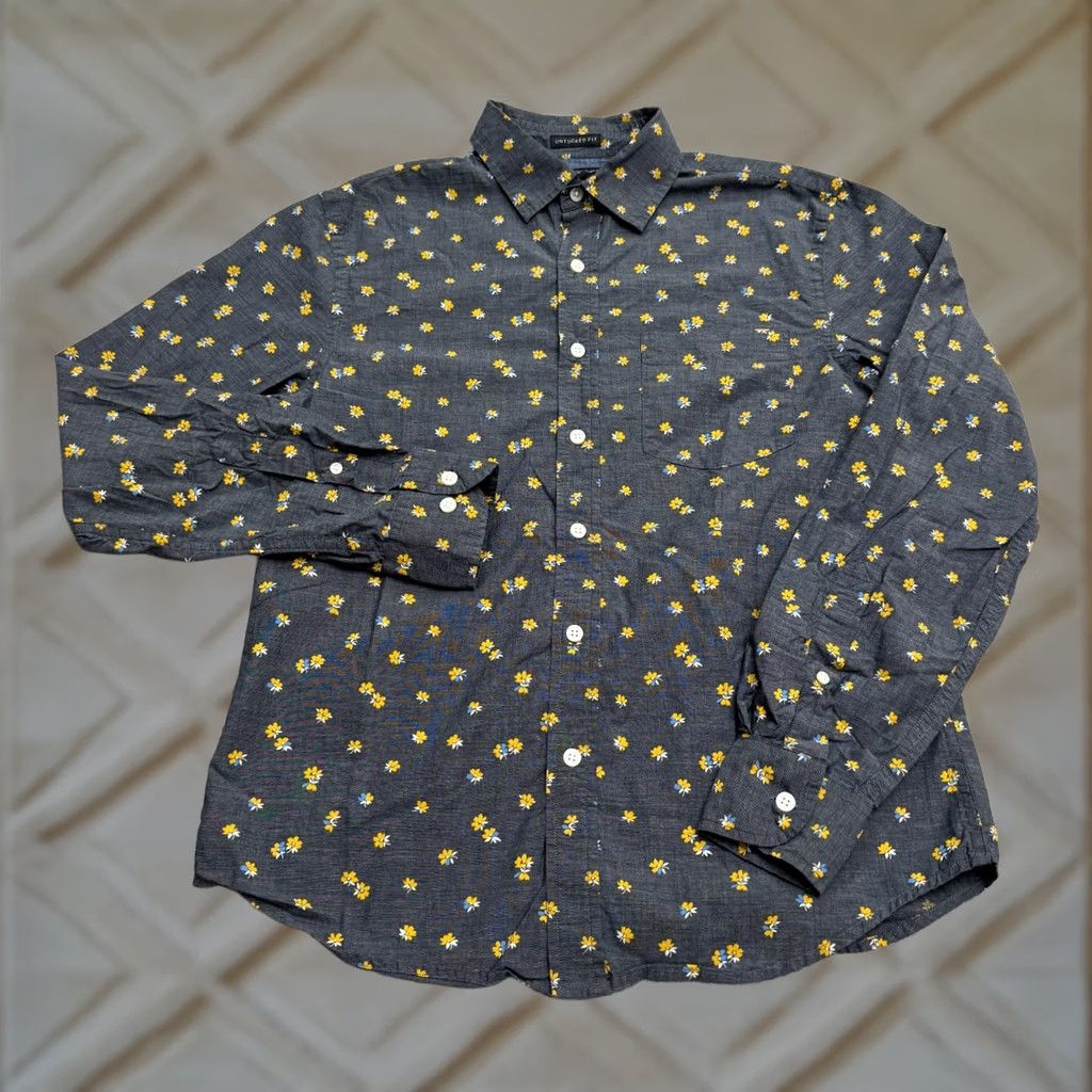 Banana Republic VINTAGE Banana Republic Floral Button-Down Shirt Mens Small Gray Yellow Size US S / EU 44-46 / 1 - 1 Thumbnail