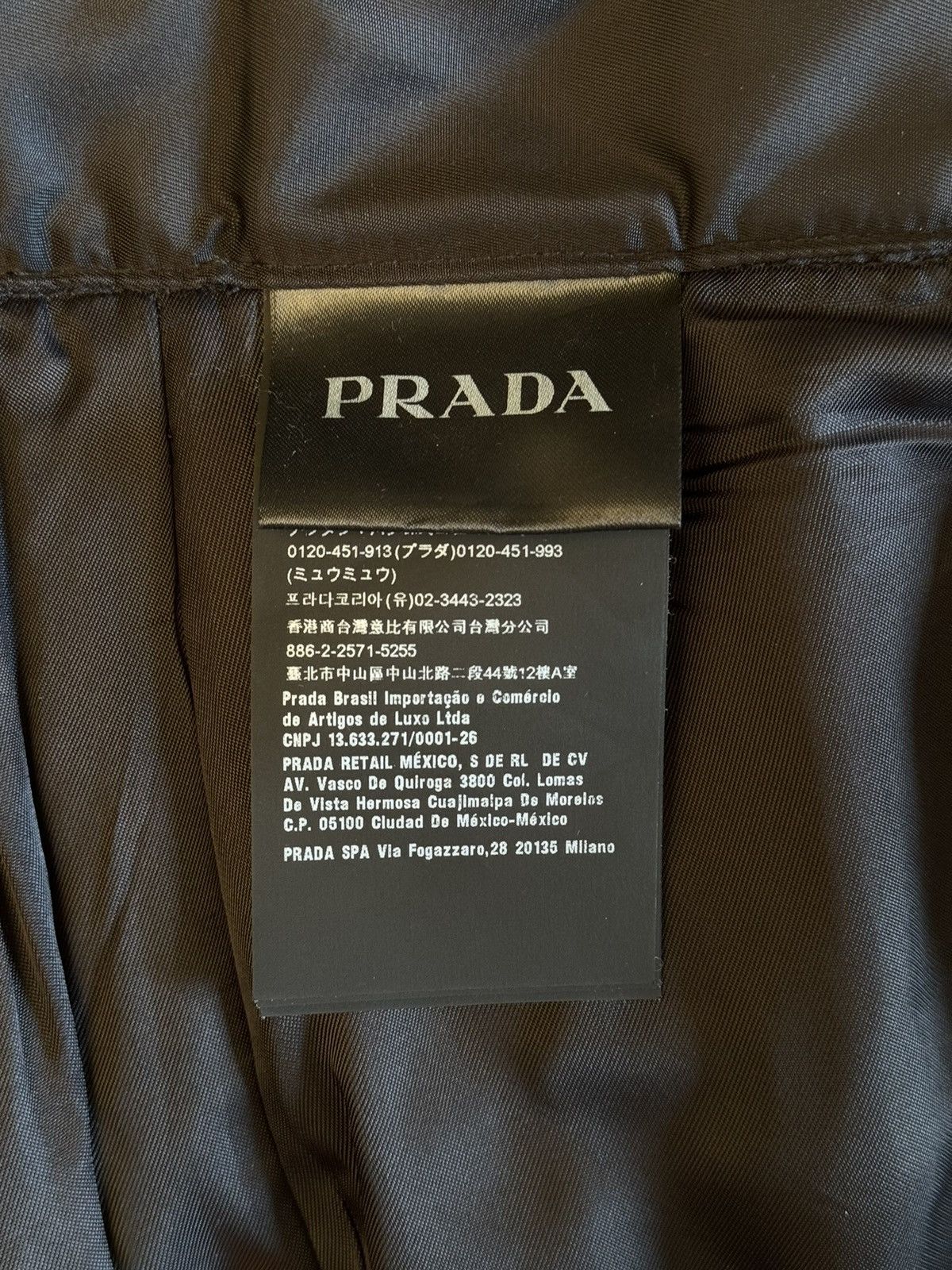 Prada PRADA re-nylon black padded SHORTS FW18 Size US 30 / EU 46 - 9 Thumbnail