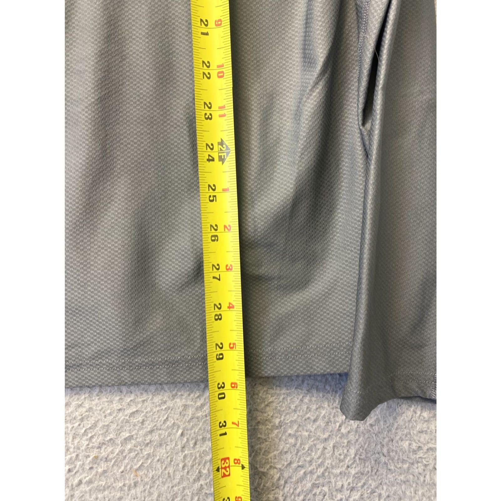 Under Armour VINTAGE Under Armour HeatGear Shirt Breathable Gray Mens XL Athletic Activewear Size US XL / EU 56 / 4 - 6 Thumbnail