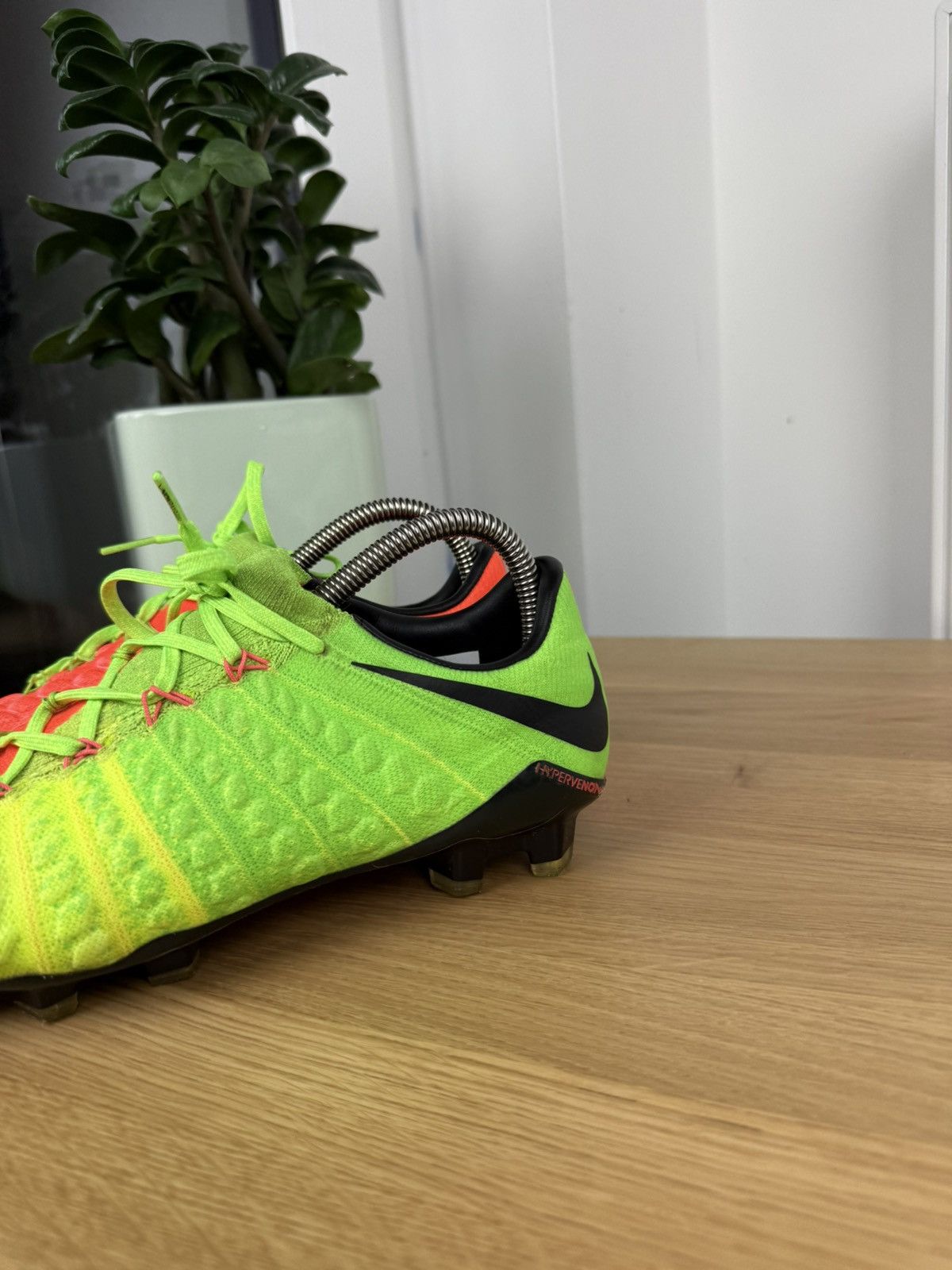 Nike Mens Rare Nike Hypervenom Phantom Football shoes Size Eur 40 Size US 7 / EU 40 - 8 Thumbnail