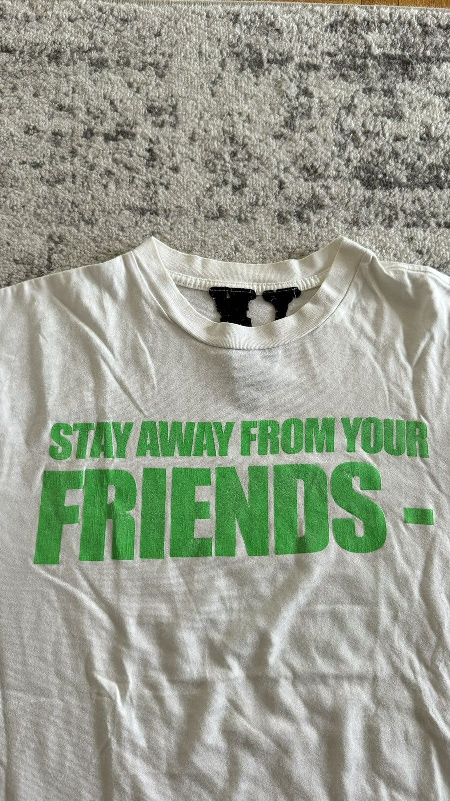 Vlone Vlone Stay Away from Your Friends T-Shirt Size US L / EU 52-54 / 3 - 4 Thumbnail