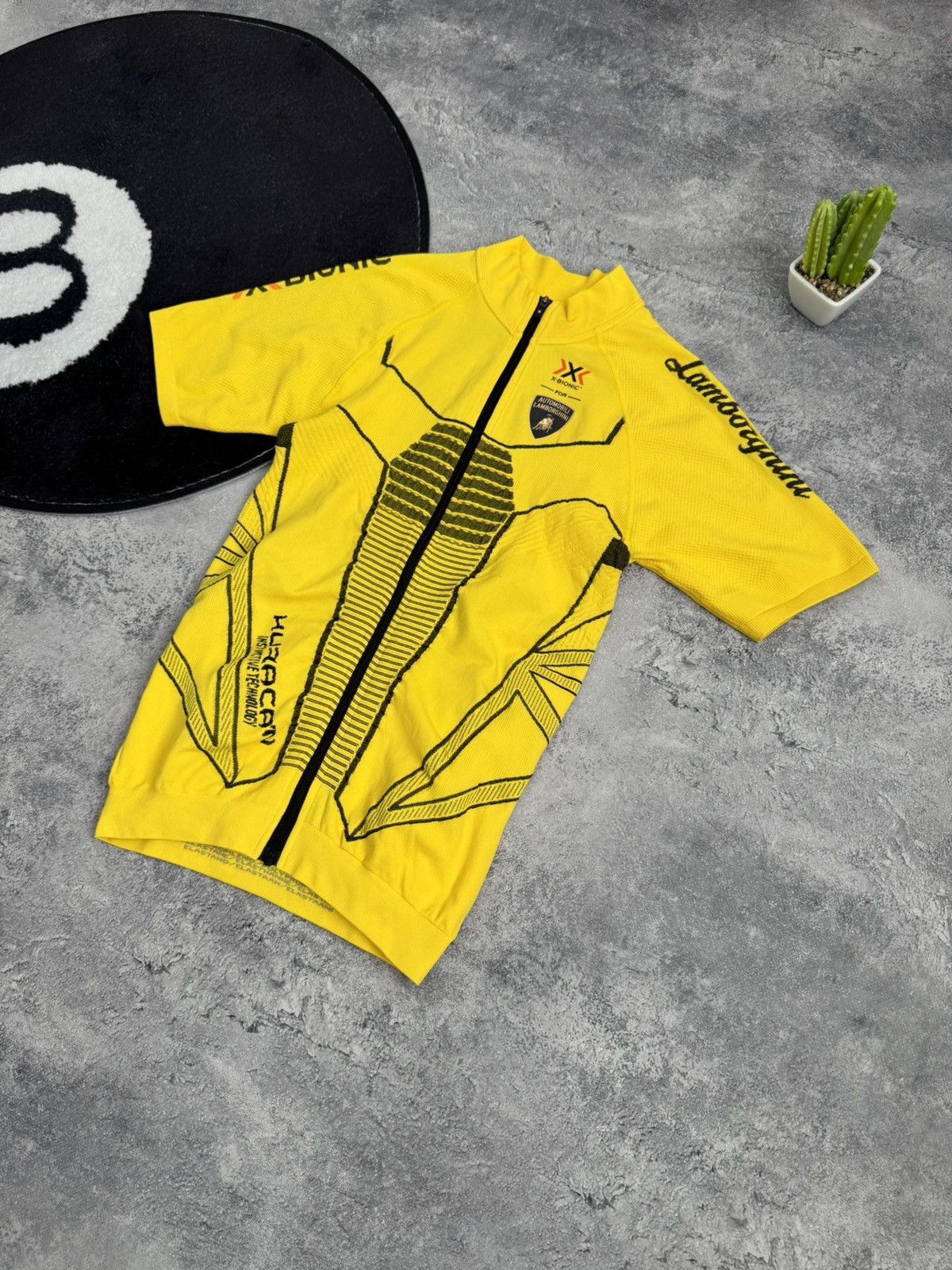 Lamborghini RARE X-Bionic Lamborghini Huracan Jersey Size M Italy Design Size US M / EU 48-50 / 2 - 3 Thumbnail