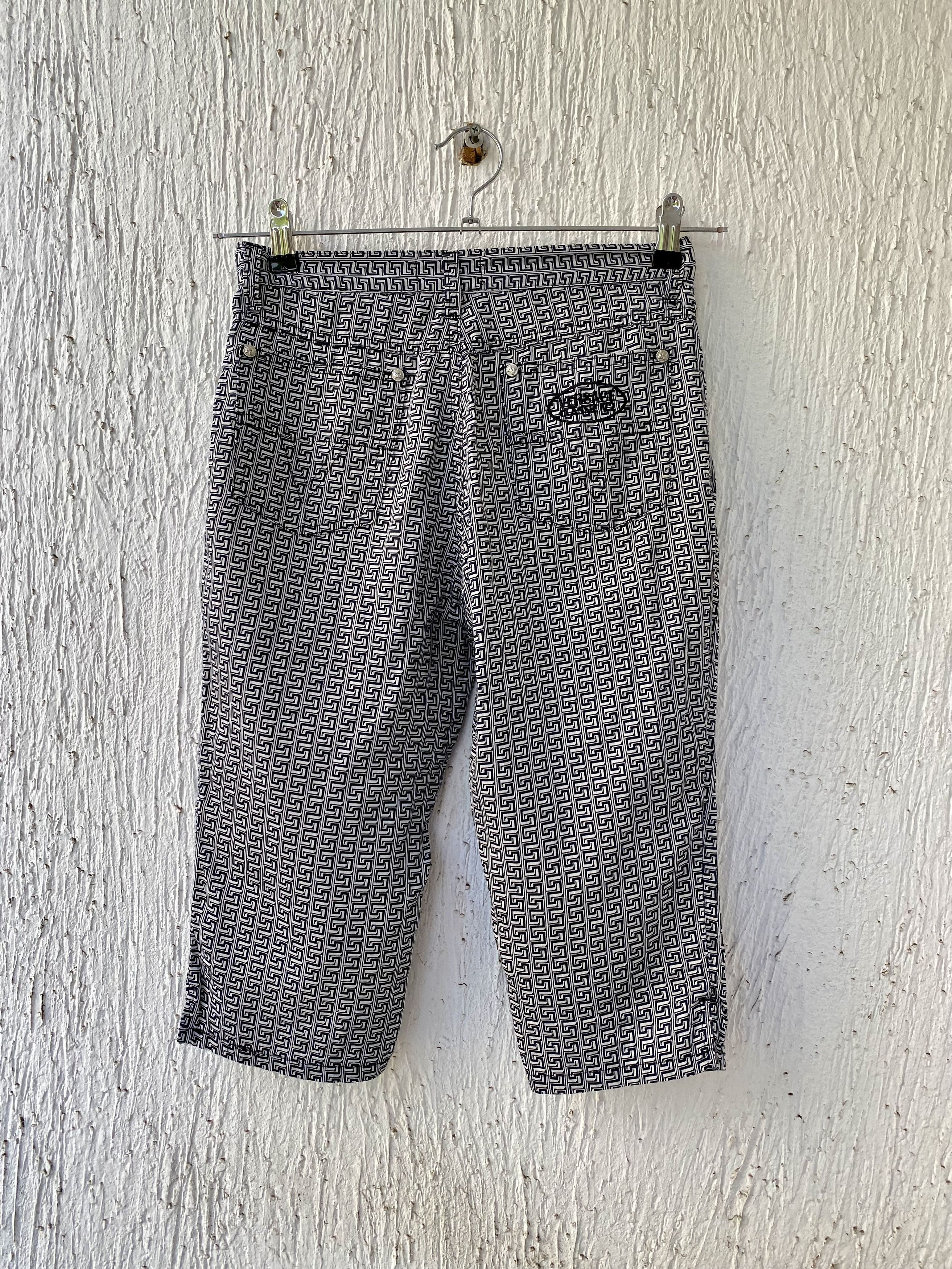 Versace 1990s Greca geometric print cropped trousers Size US 28 / EU 44 - 3 Thumbnail
