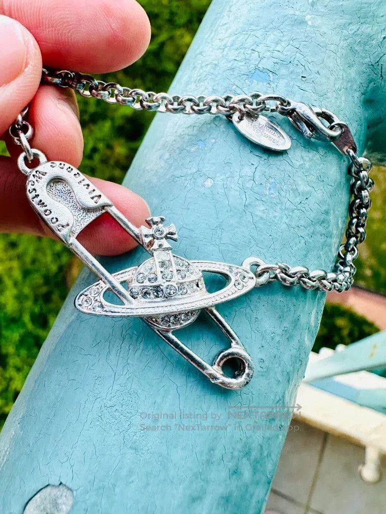 Vivienne Westwood Vivienne Westwood Saturn Brooch Bracelet . Size ONE SIZE - 6 Thumbnail