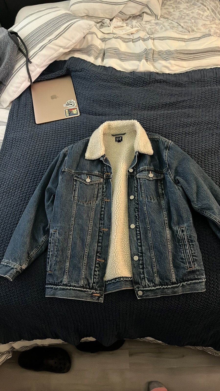 image of Gap Jean Jacket in Blue, Women's (Size XS)