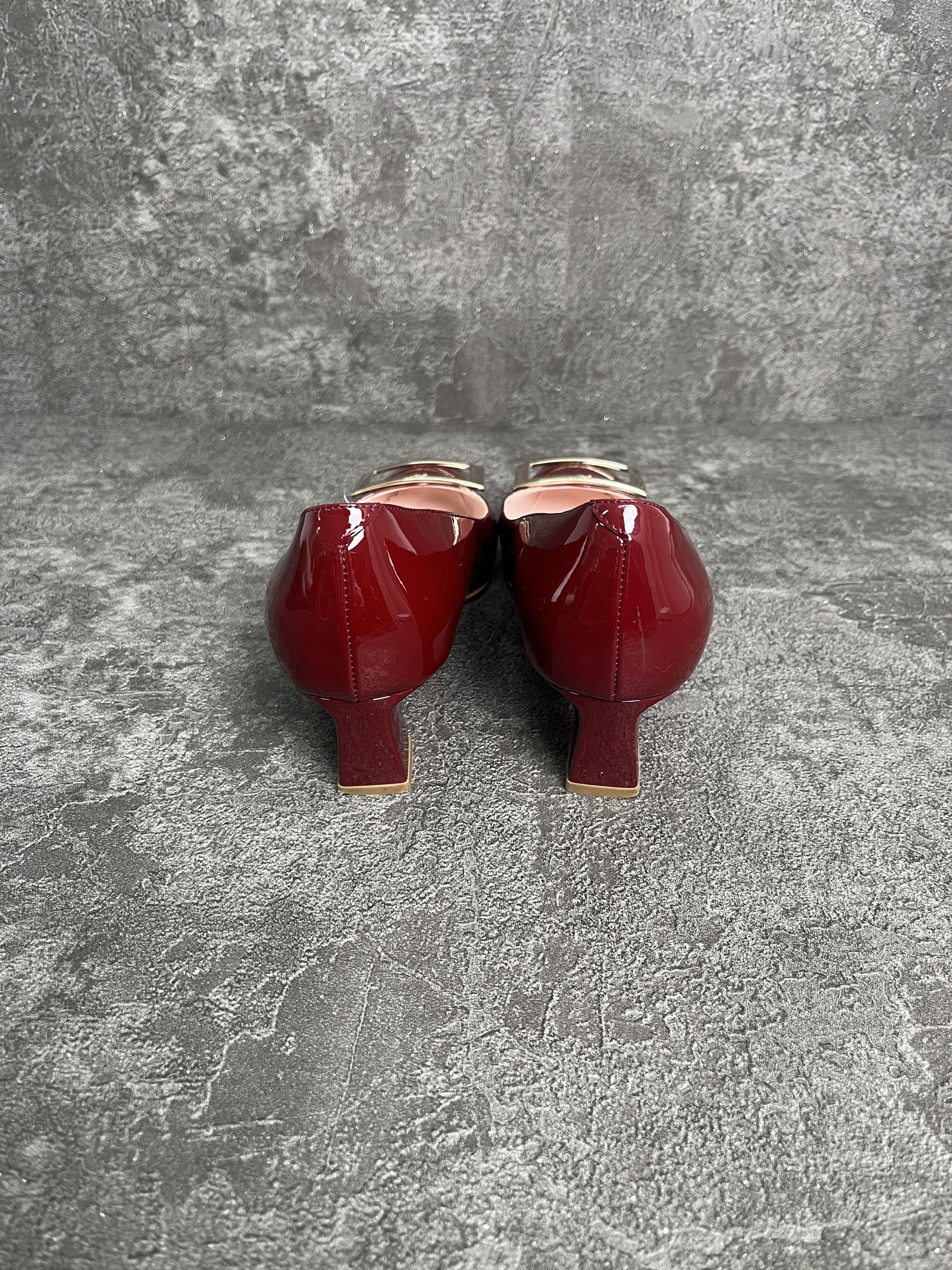 Roger Vivier Roger Vivier Burgundy Patent Pumps Size US 6 / IT 36 - 3 Thumbnail