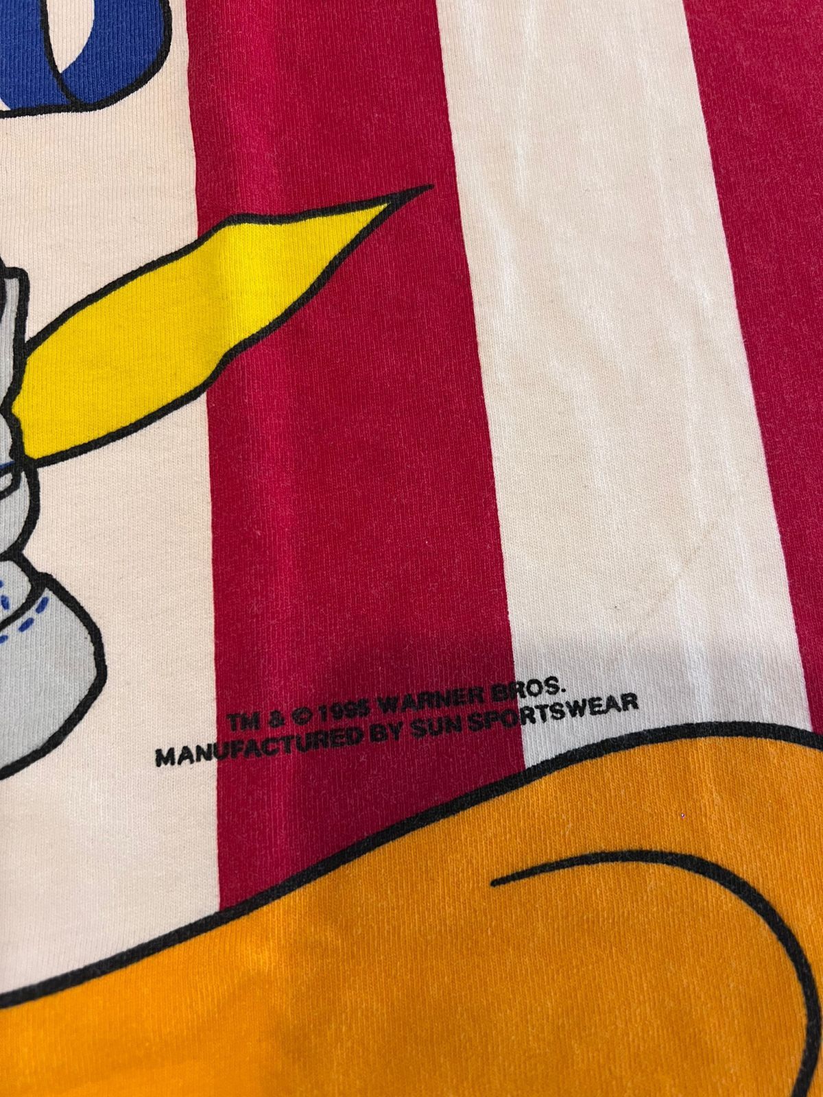 Vintage 🔥RARE🔥90s Tweety AOP looney tunes Size US L / EU 52-54 / 3 - 3 Thumbnail