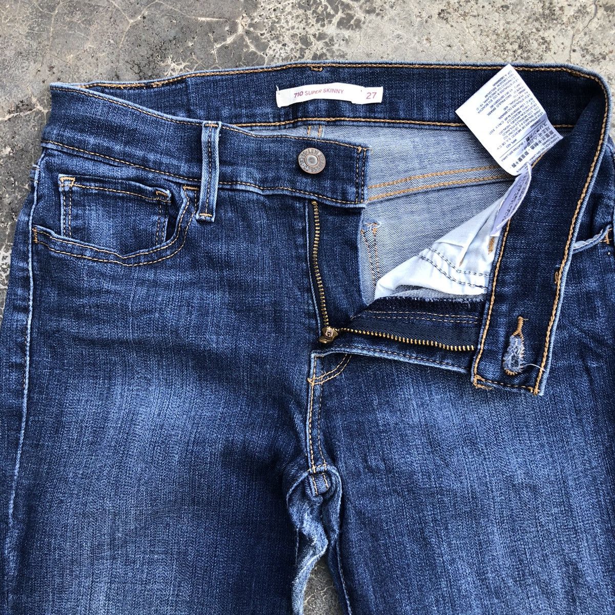 Levi's × Levi's Vintage Clothing × Vintage Vintage Levis 710 Super Skinny Jeans Denim Pants Size 26" / US 2 / IT 38 - 5 Thumbnail