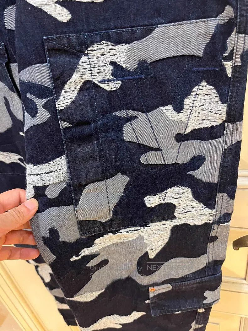 Valentino Valentino Camouflage wide-leg cargo multi-pocket jeans Size US 30 / EU 46 - 4 Thumbnail