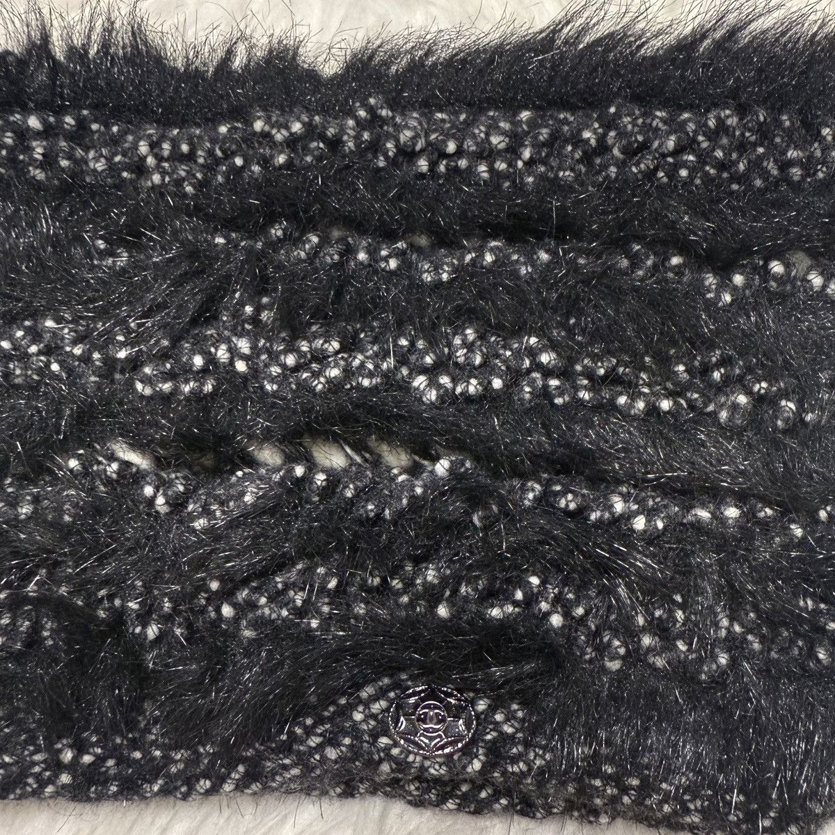 Chanel Authentic Chanel COCO-decorated tweed fur snood scarf M Size ONE SIZE - 8 Thumbnail