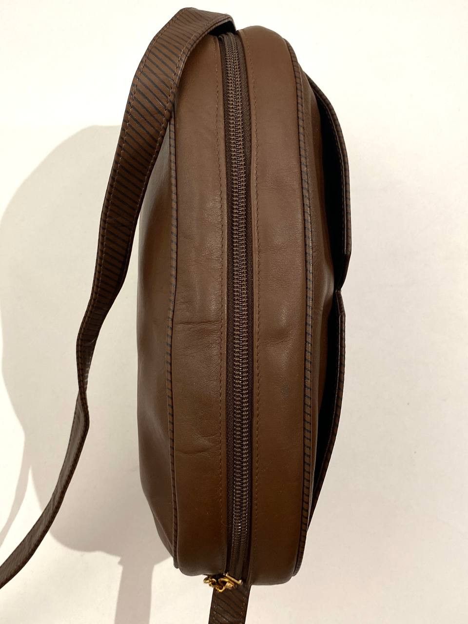 Valentino Valentino Garavani V Logo Leather Hand Shoulder Bag Vintage Size ONE SIZE - 8 Thumbnail