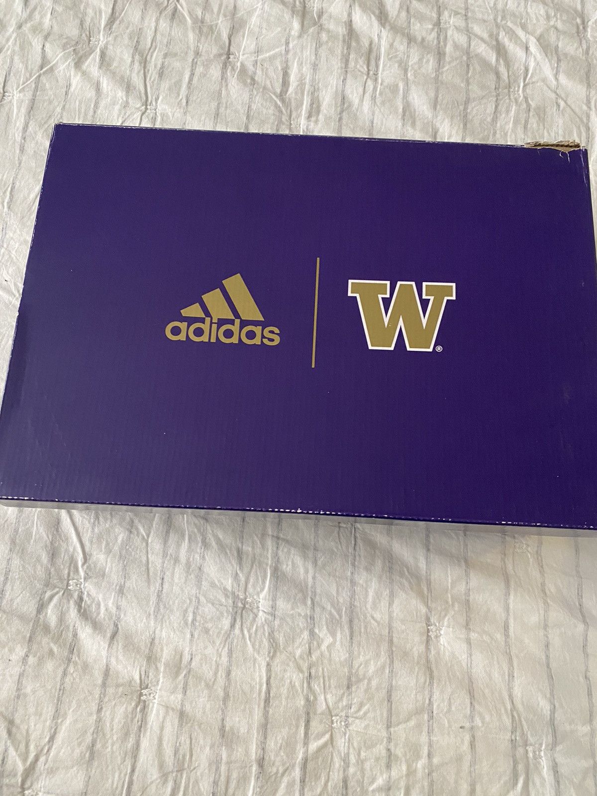 Adidas Adidas AlphaBoost V1 Washington Huskies Sz13 Size US 13 / EU 46 - 17 Thumbnail
