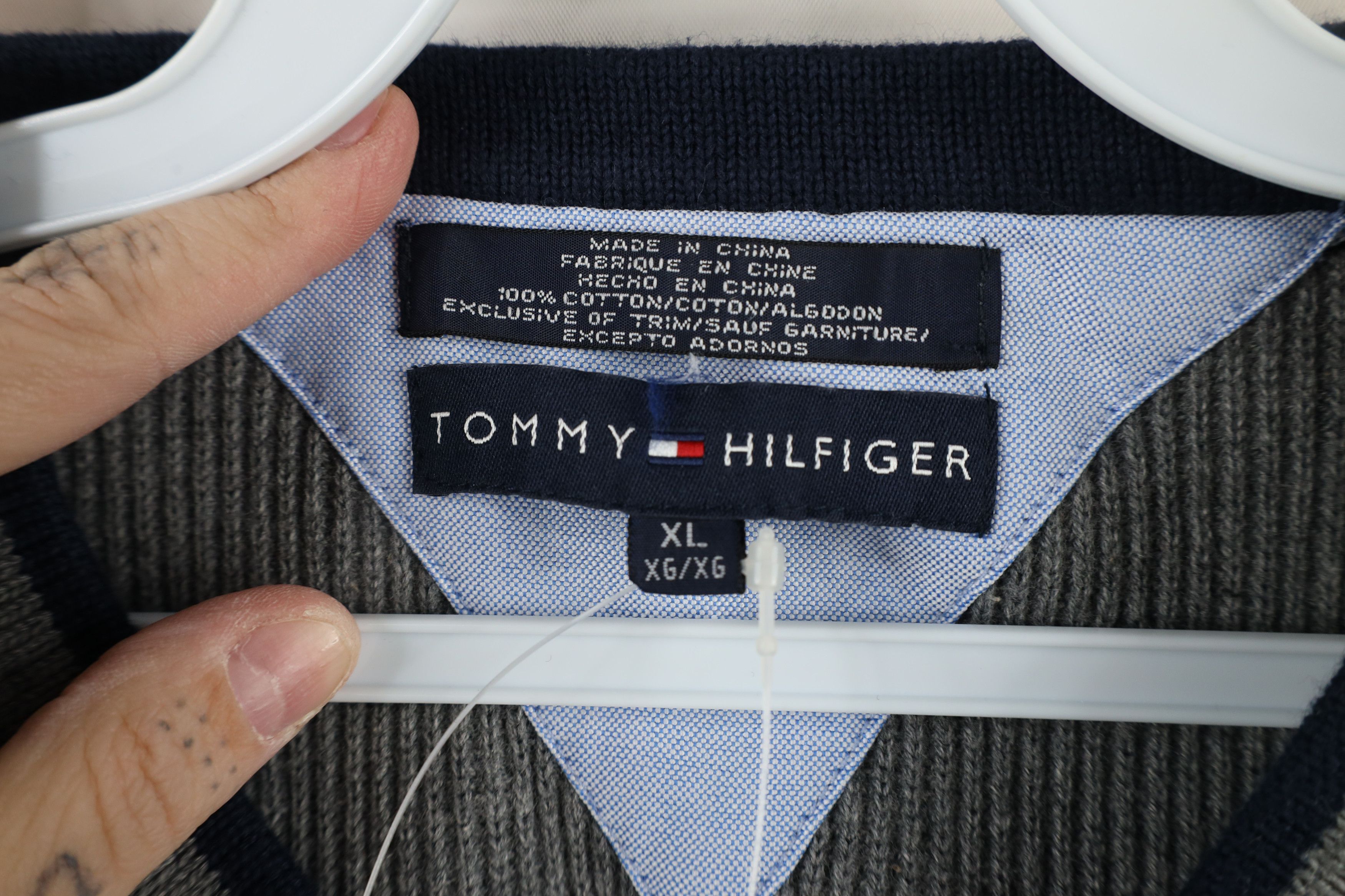 Tommy Hilfiger × Vintage Deadstock Vintage 90s Tommy Hilfiger Knit Sweater Vest Gray Size US XL / EU 56 / 4 - 8 Thumbnail