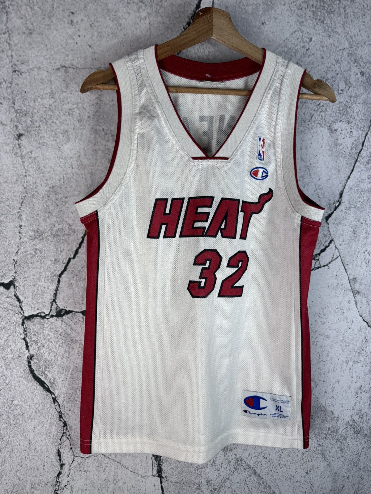 Champion Vintage Champion Miami Heat Shaquille O'Neal #32 NBA Jersey Size US S / EU 44-46 / 1 - 2 Thumbnail